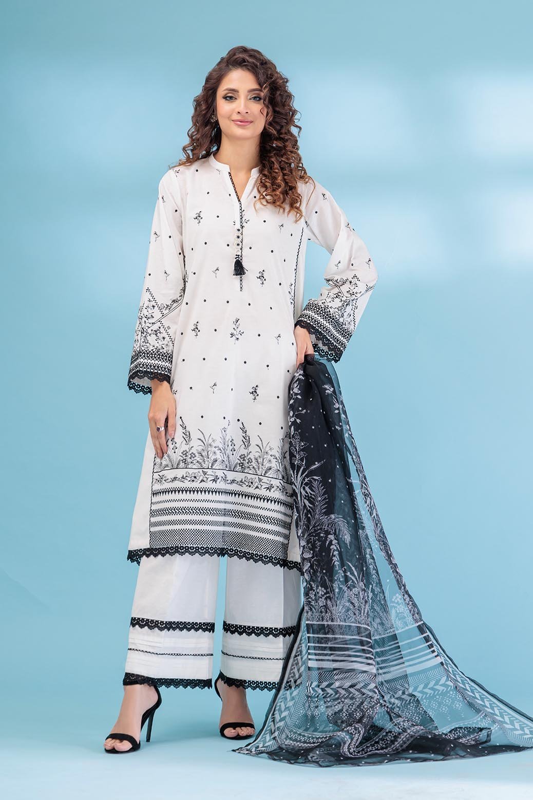 BONANZA SATRANGI 3PC EMBROIDERED CAMBRIC SUIT (1S24E3P235)