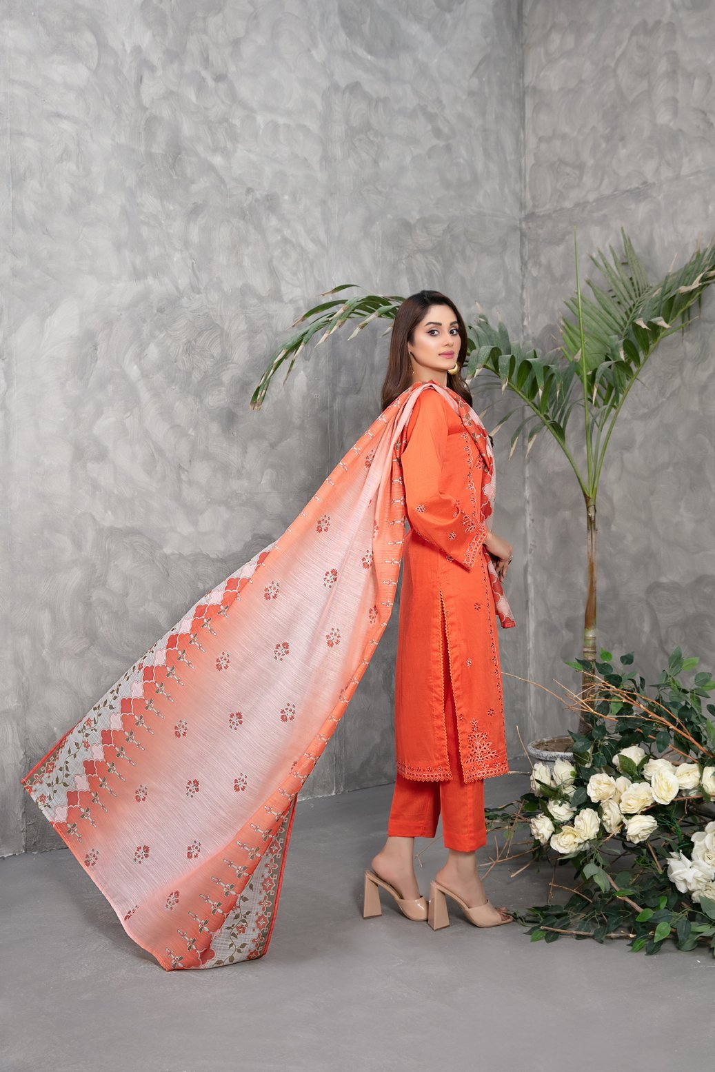 Tawakkal 3 Piece Embroidered Lawn Suit (D-2825)