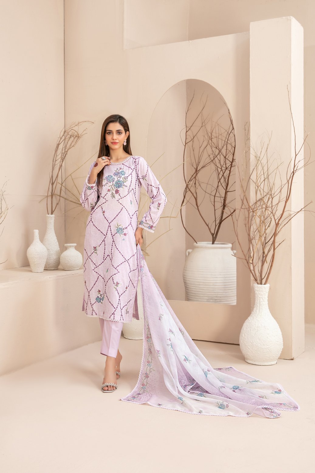 Tawakkal 3 Piece Embroidered Lawn Suit (D-2784)