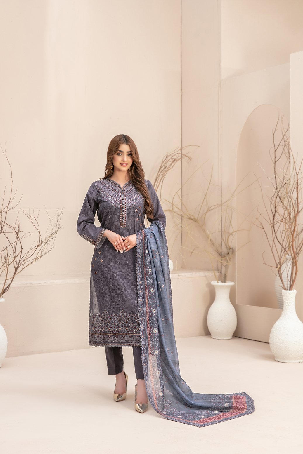 Tawakkal 3 Piece Embroidered Lawn Suit (D-2785)
