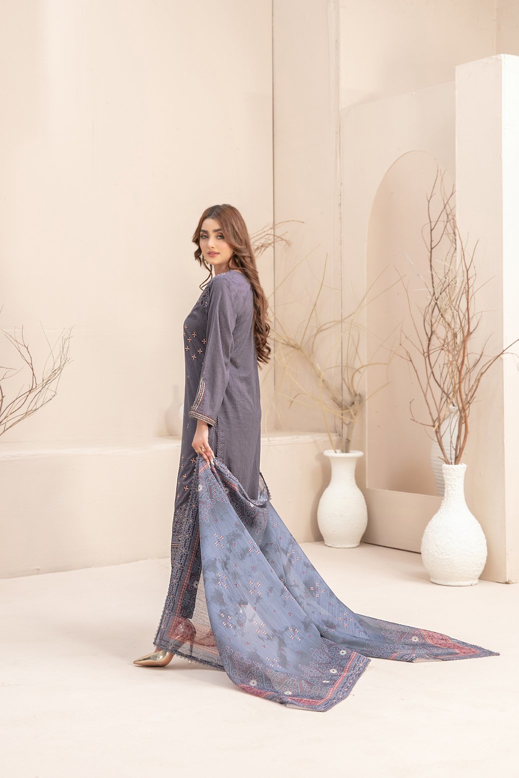 Tawakkal 3 Piece Embroidered Lawn Suit (D-2785)