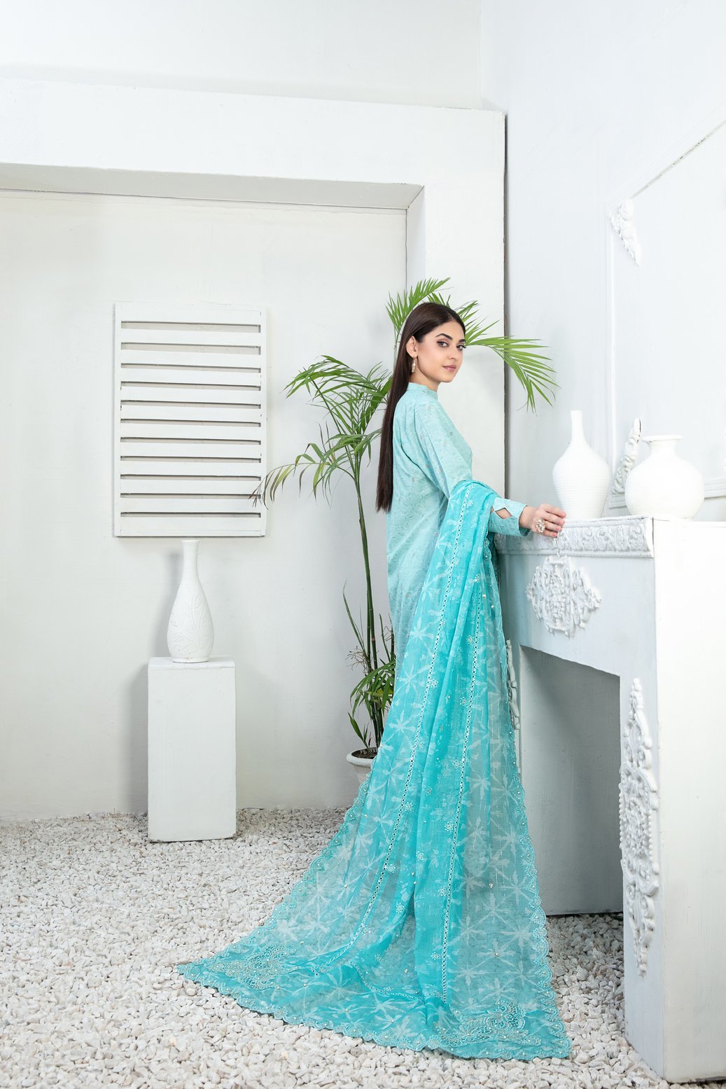 Tawakkal 3 Piece Embroidered Lawn Suit (D-9136)