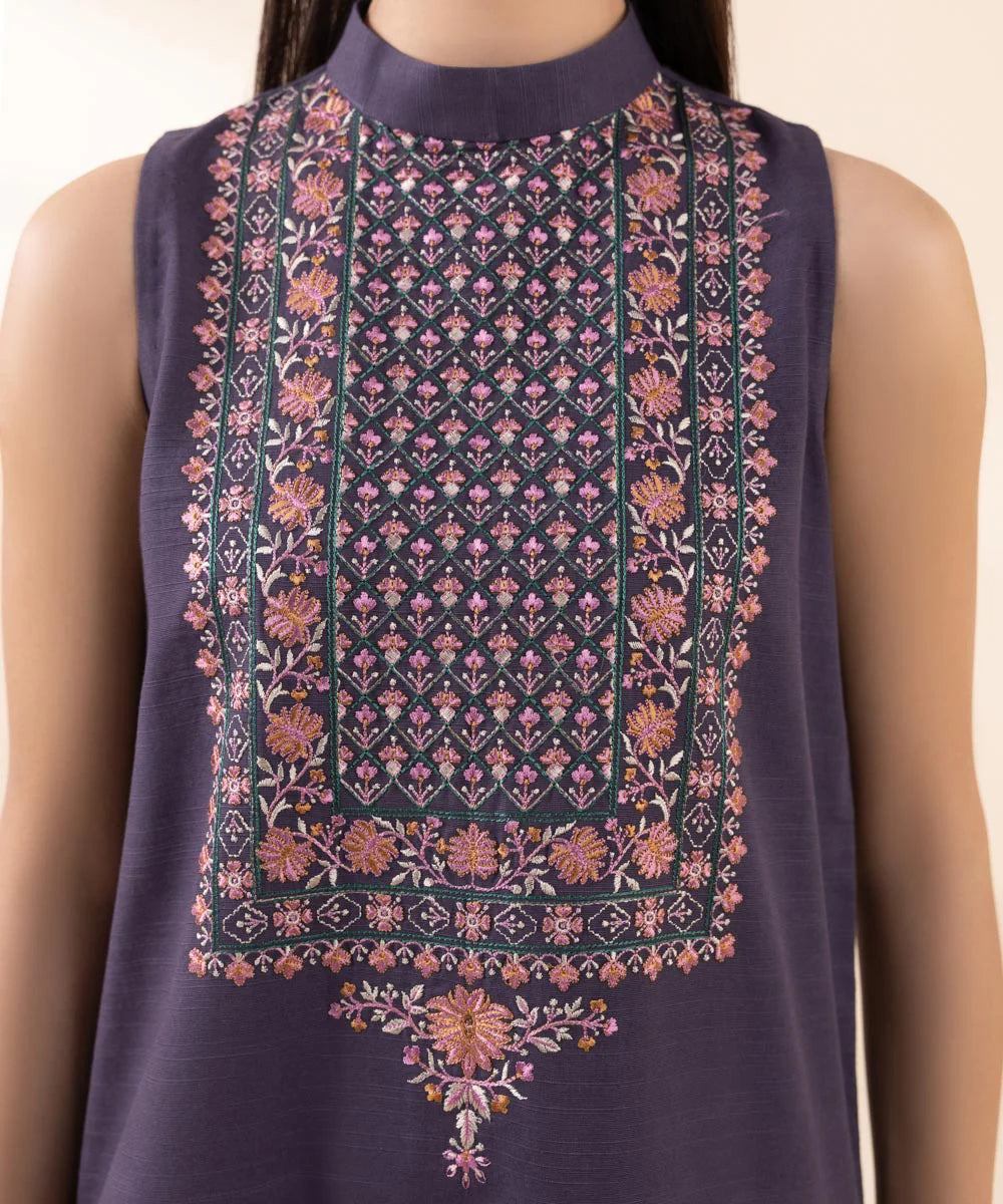 Sapphire 3Pc Embroidered Khaddar Suit 2DEST24V81TS gulbuy.com
