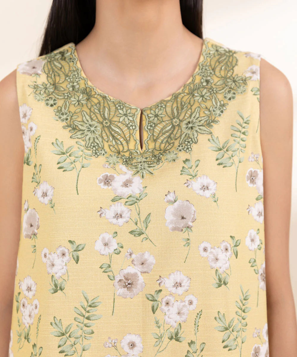 Sapphire 3Pc Embroidered Khaddar Suit 0U3PDY24V851 gulbuy.com