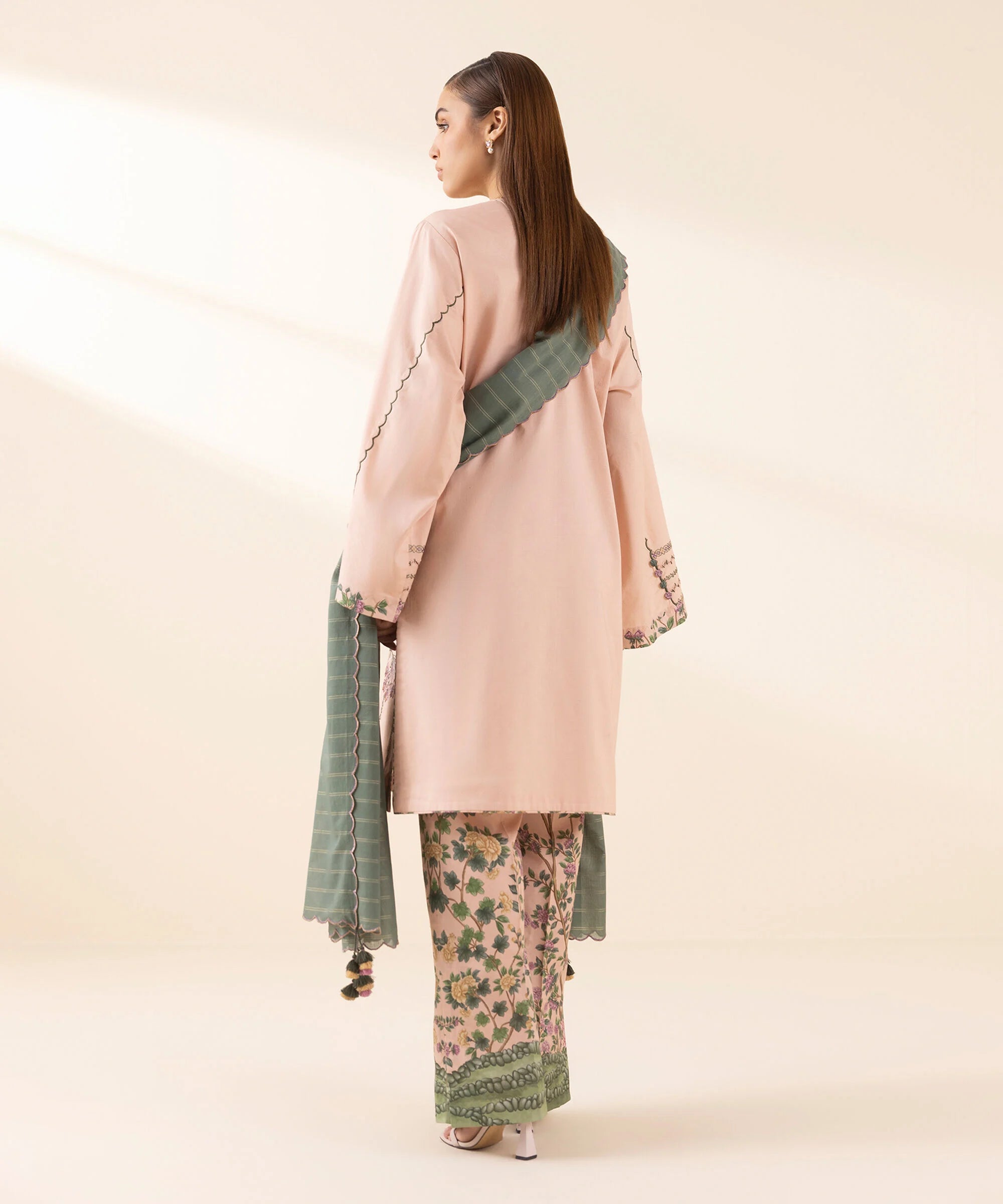 Sapphire 3Pc Embroidered Lawn Suit 0U3PEBW25V49 gulbuy.com