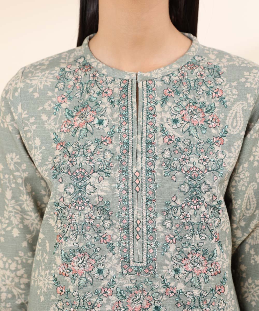 Sapphire 3Pc Embroidered Khaddar Suit 3PEDY24V86TS gulbuy.com