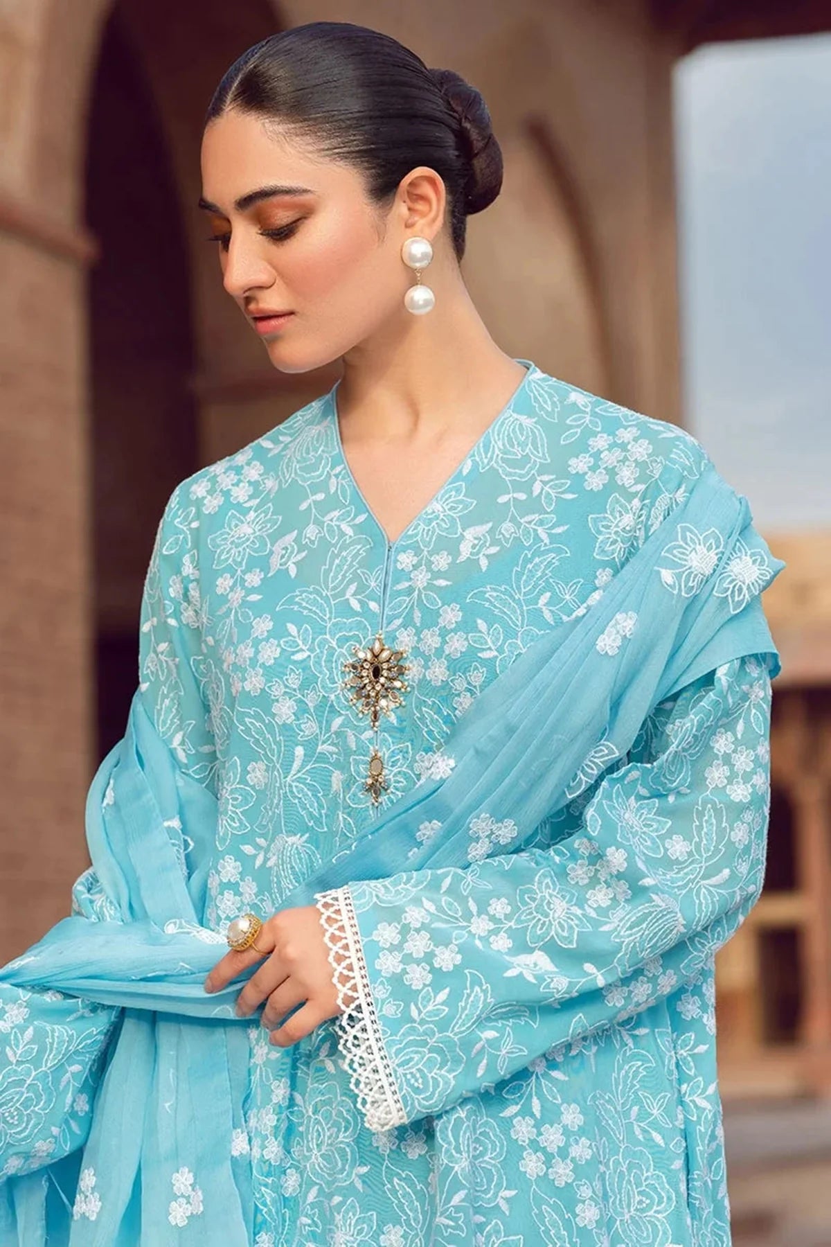 Gul Attire 3Pc Embroidered lawn Suit GA2045 gulbuy.com