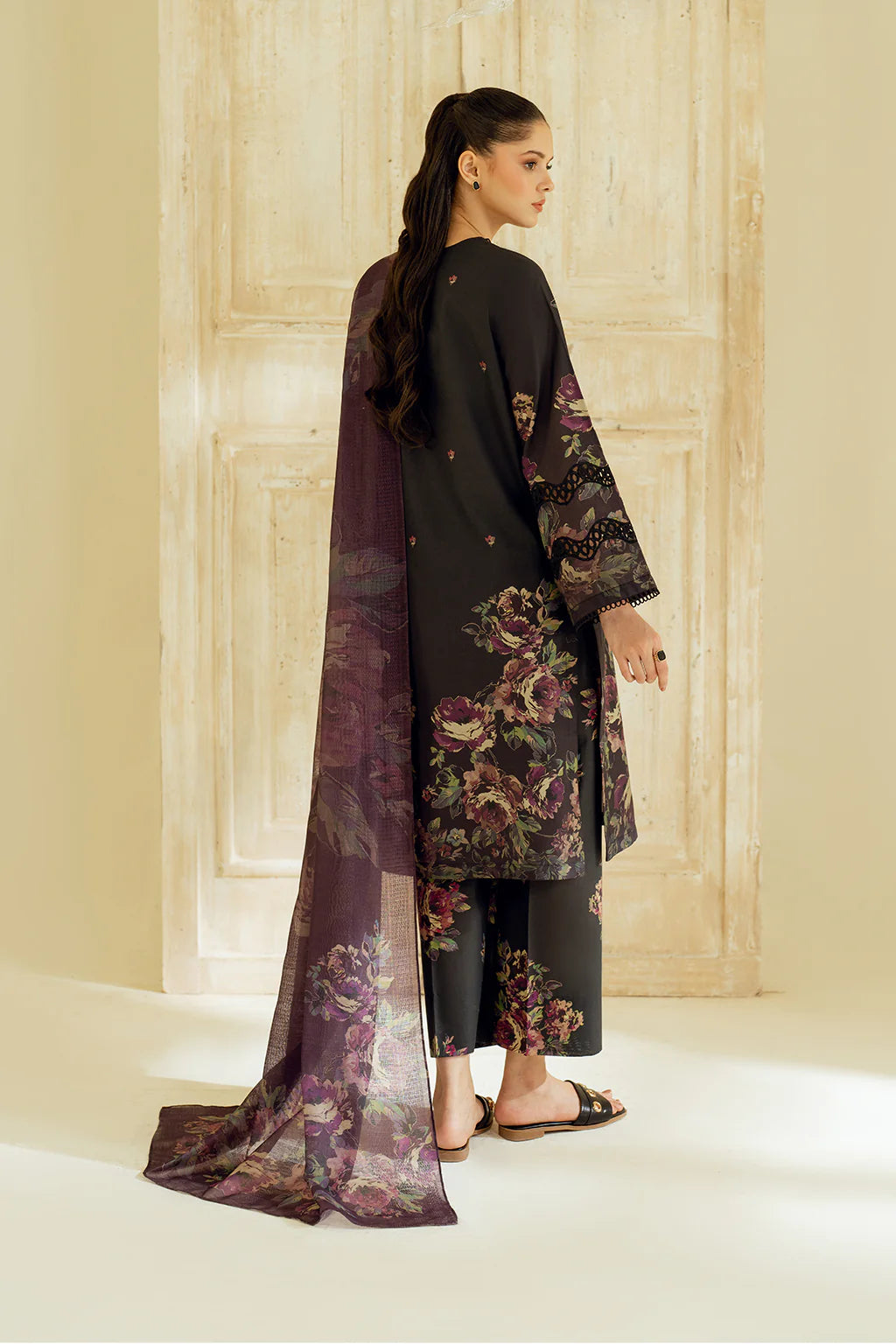 Iznik 3Pc Embroidered Lawn Suit UE-449 gulbuy.com
