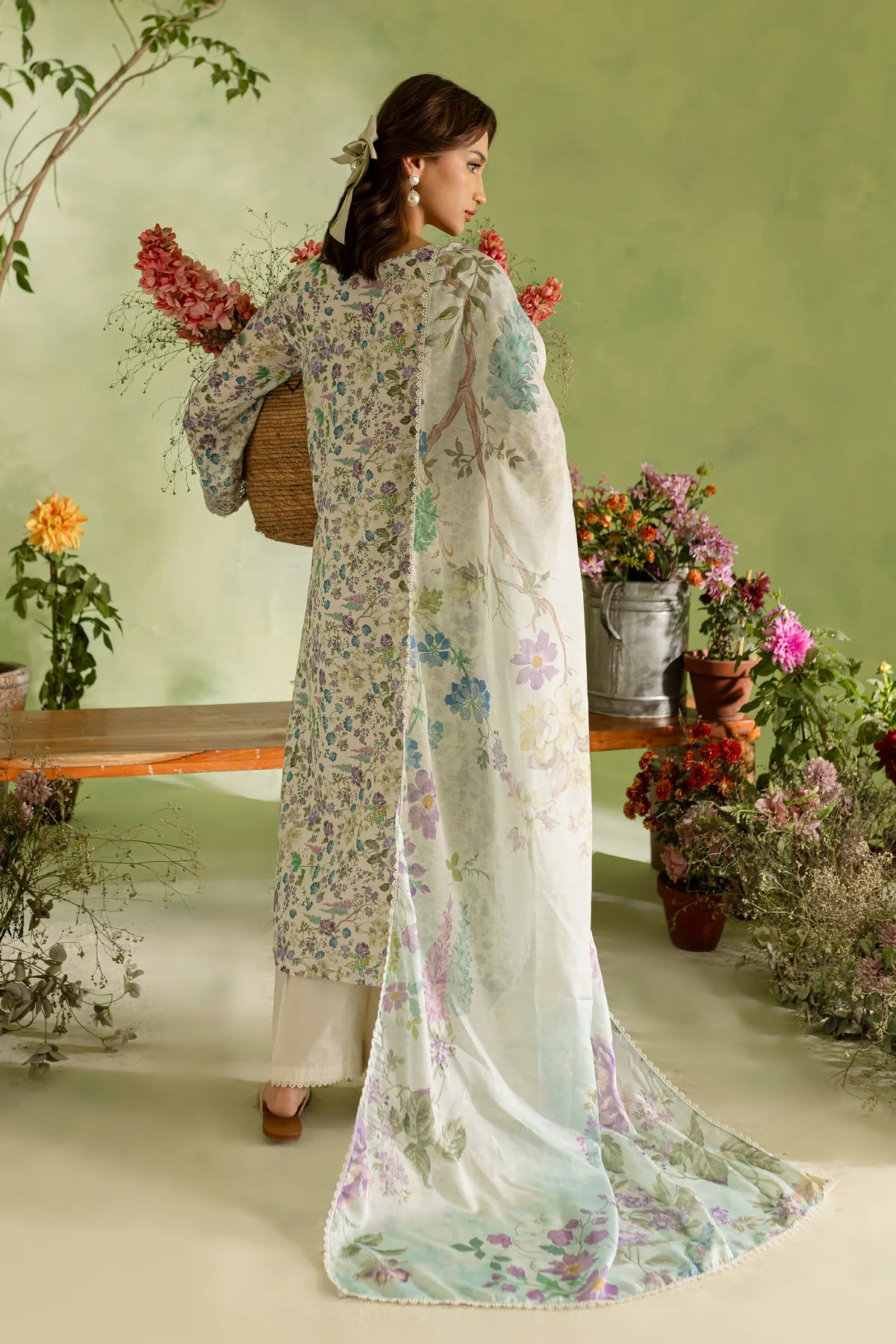 Batik 3Pc Embroidered Lawn Suit Zemi gulbuy.com