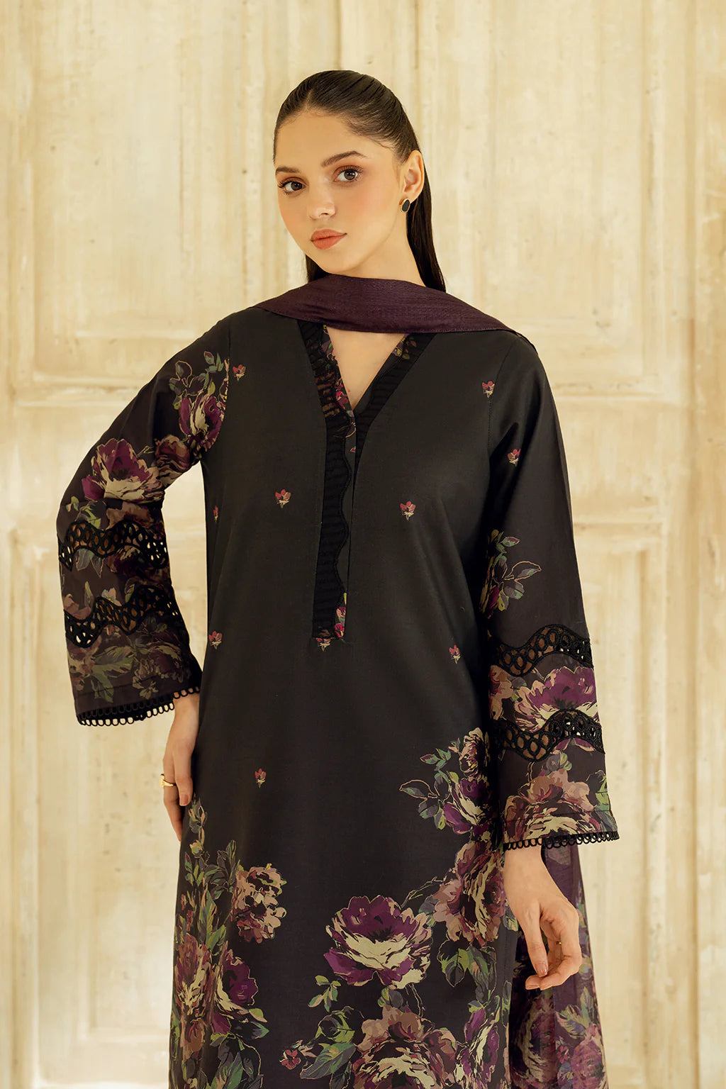 Iznik 3Pc Embroidered Lawn Suit UE-449 gulbuy.com