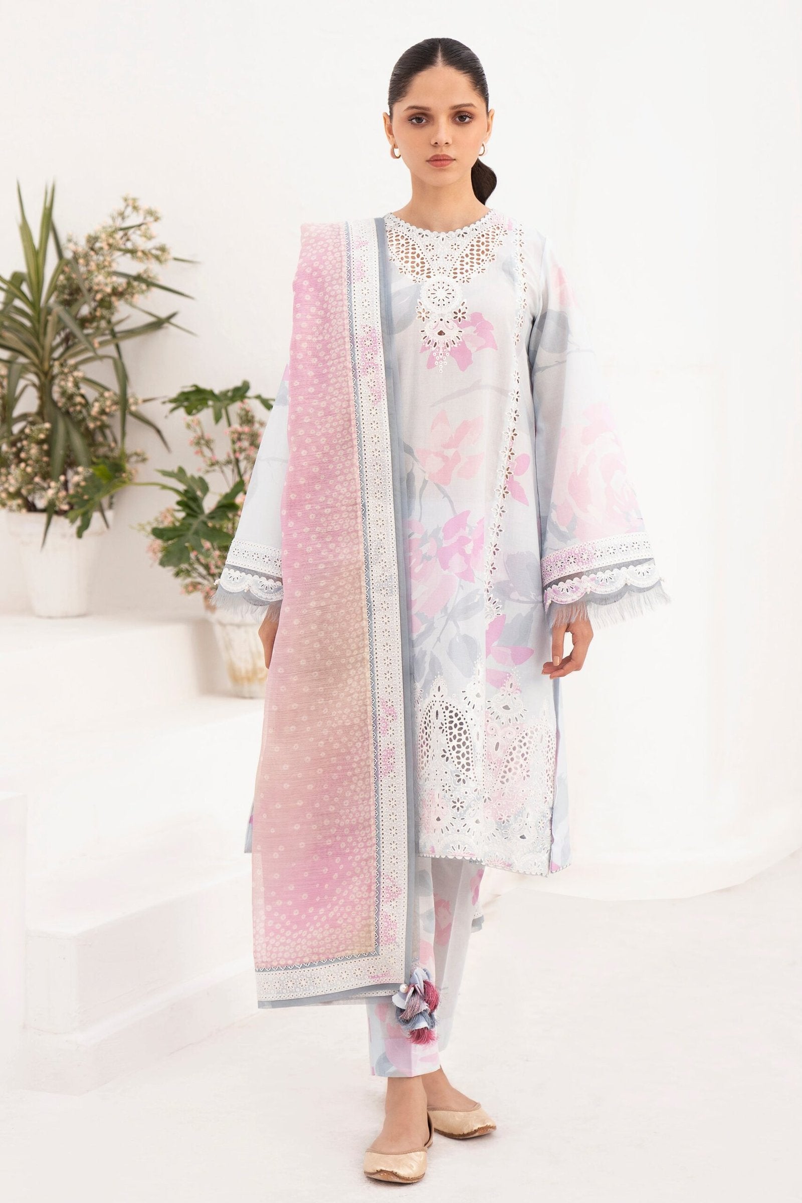 JAZMIN 3 PIECE EMBROIDERED LAWN SUIT (DELIA-D5)