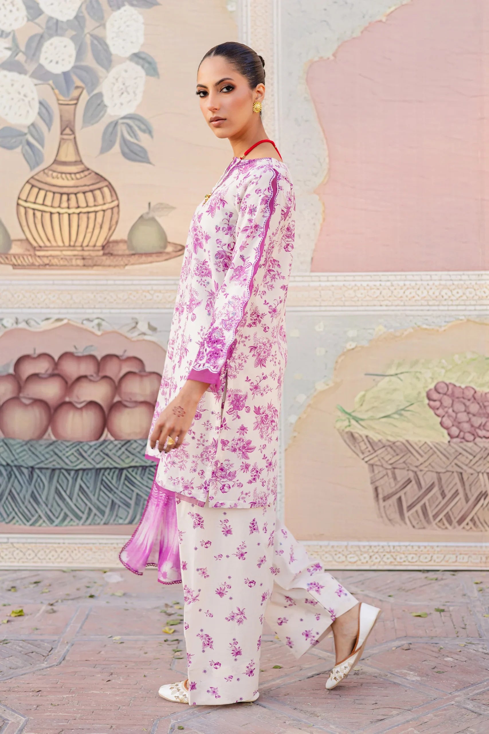 Batik 3Pc Embroidered Lawn Suit Ferbera gulbuy.com