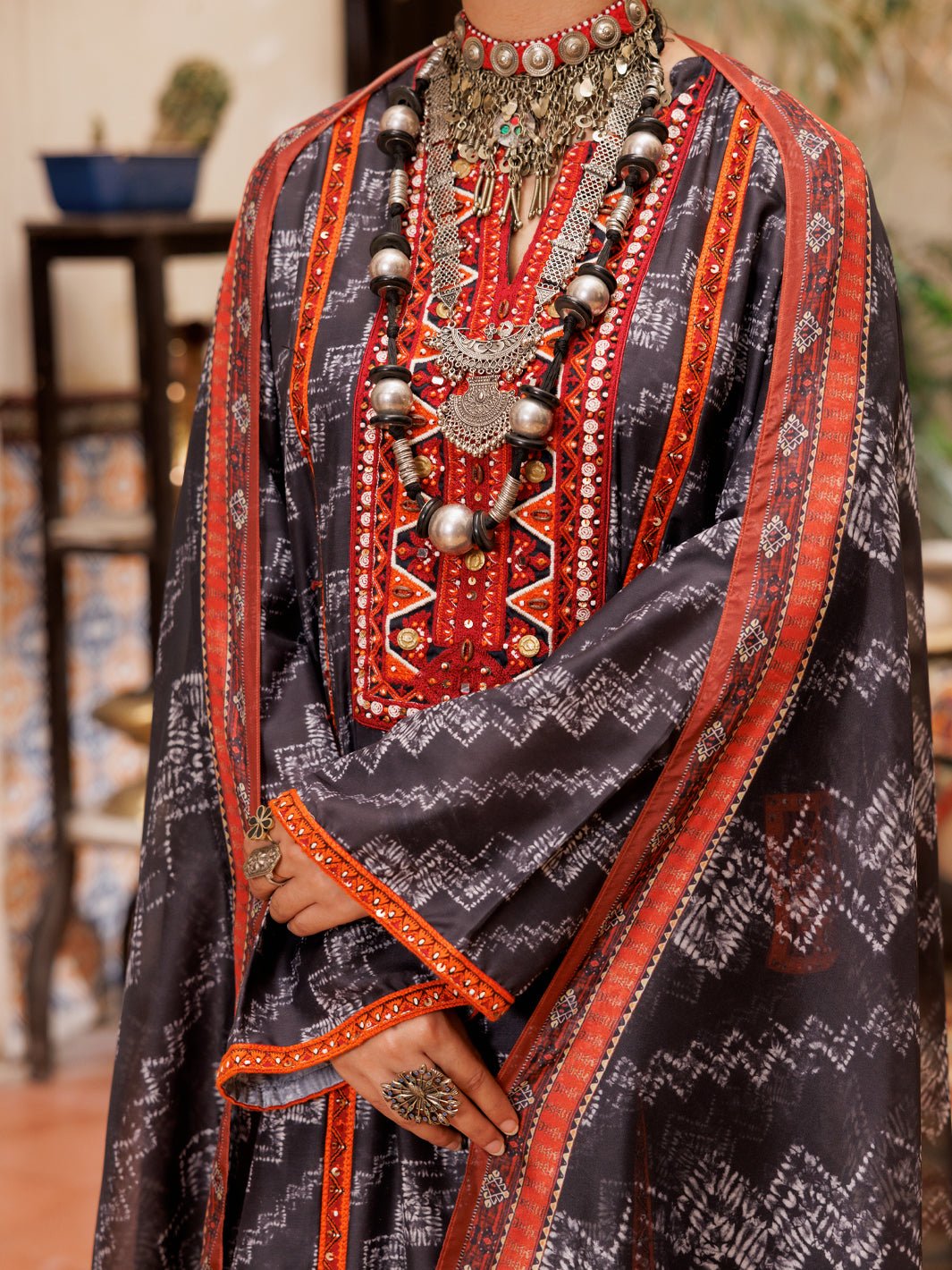 ALMIRAH 3 PIECE EMBROIDERED LAWN SUIT SUIT(ALP-3PS-1955B)