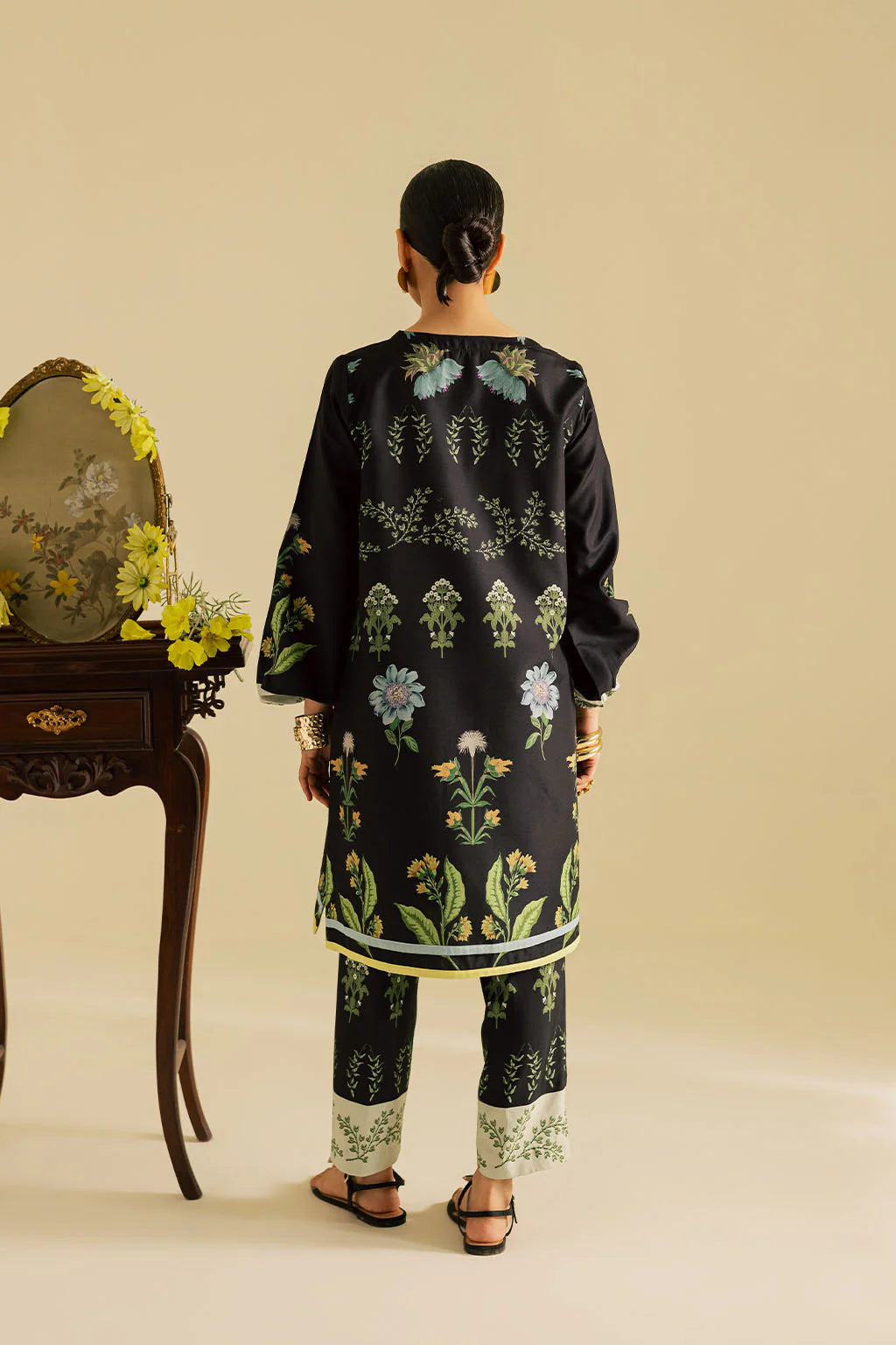 Vanya 2Pc Printed Lawn silk Suit CO-117 gulbuy.com
