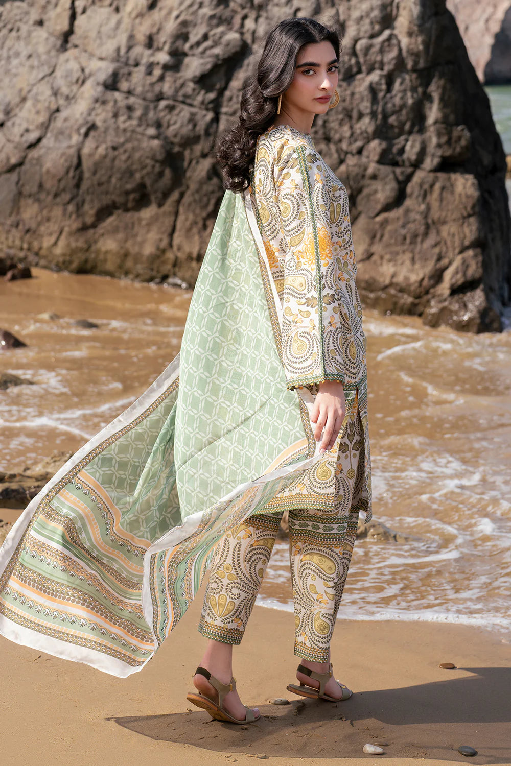 Jazmin 3Pc Digital Printed Lawn Suit USE-9168 gulbuy.com