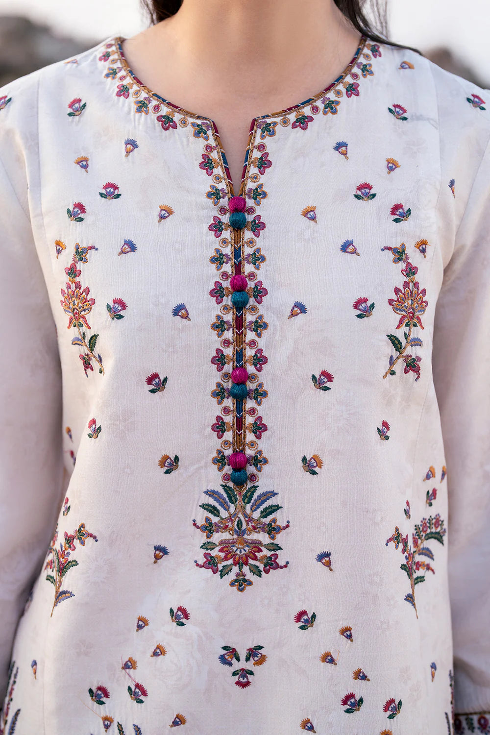 Jazmin 3Pc Embroidered Lawn Suit USE-9158 gulbuy.com