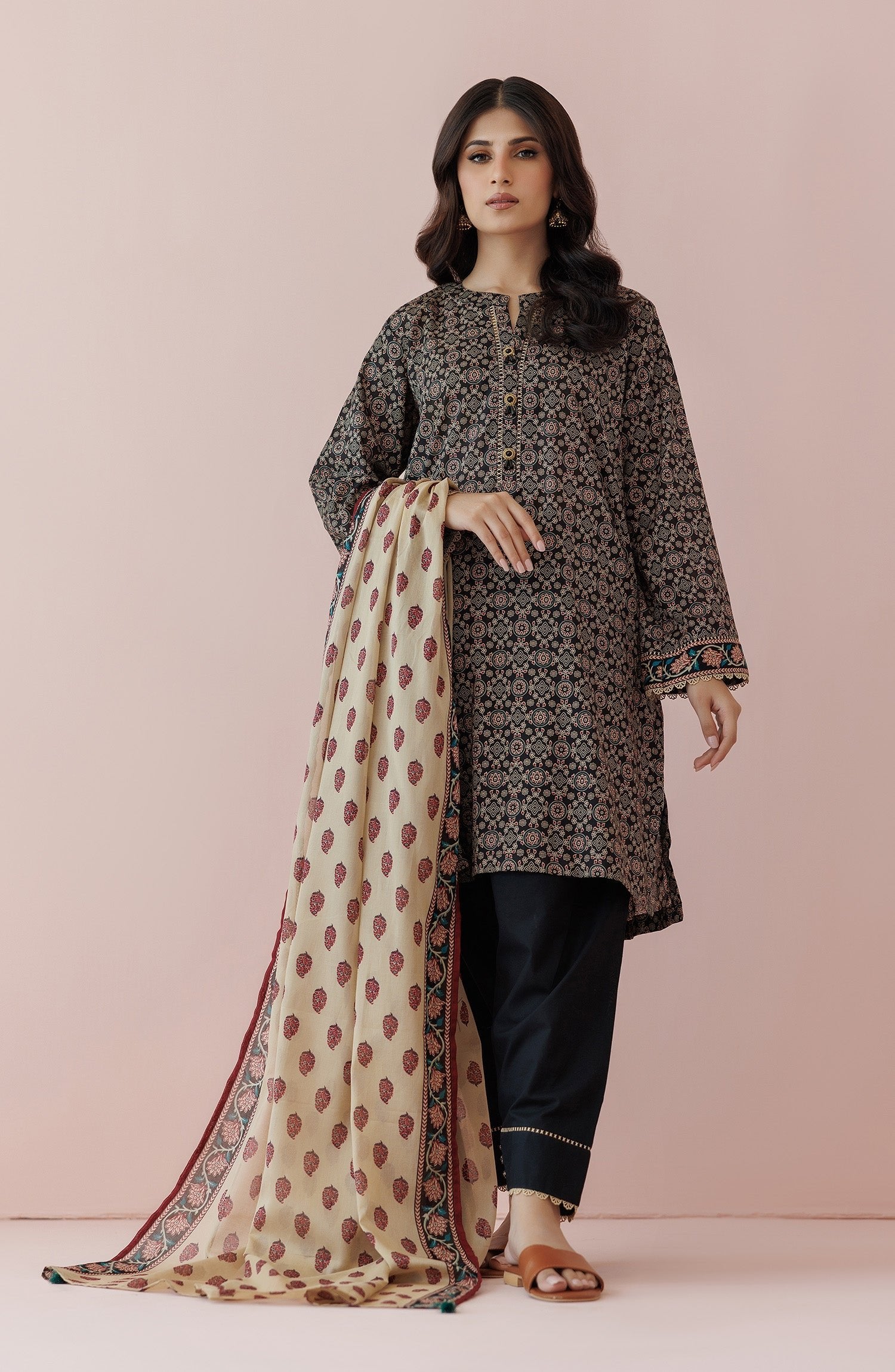Orient 3 Piece Printed Lawn Suit (OTL-24-192/U-BLACK)
