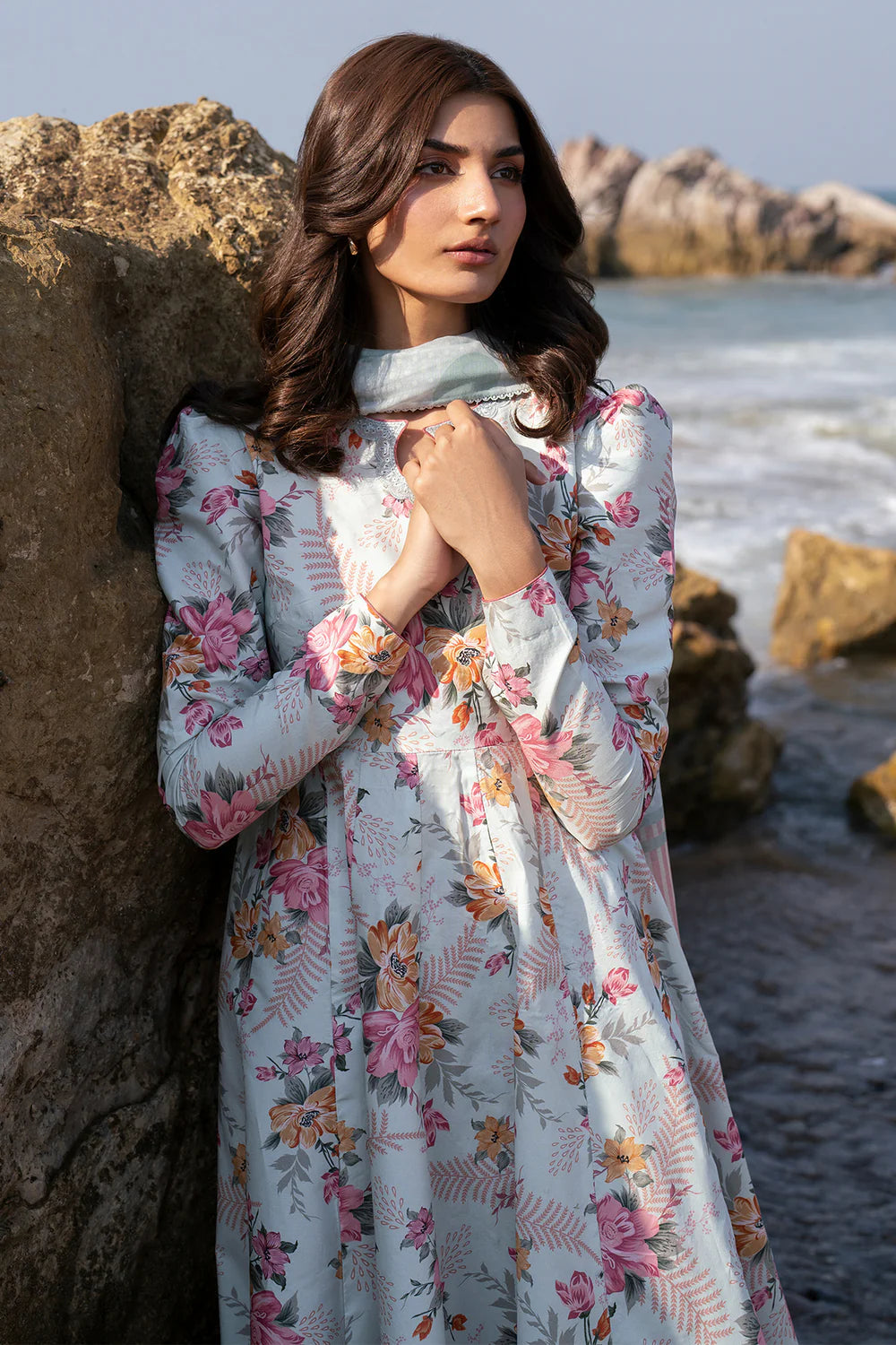 Jazmin 3Pc Digital Printed Lawn Suit USE-9173 gulbuy.com