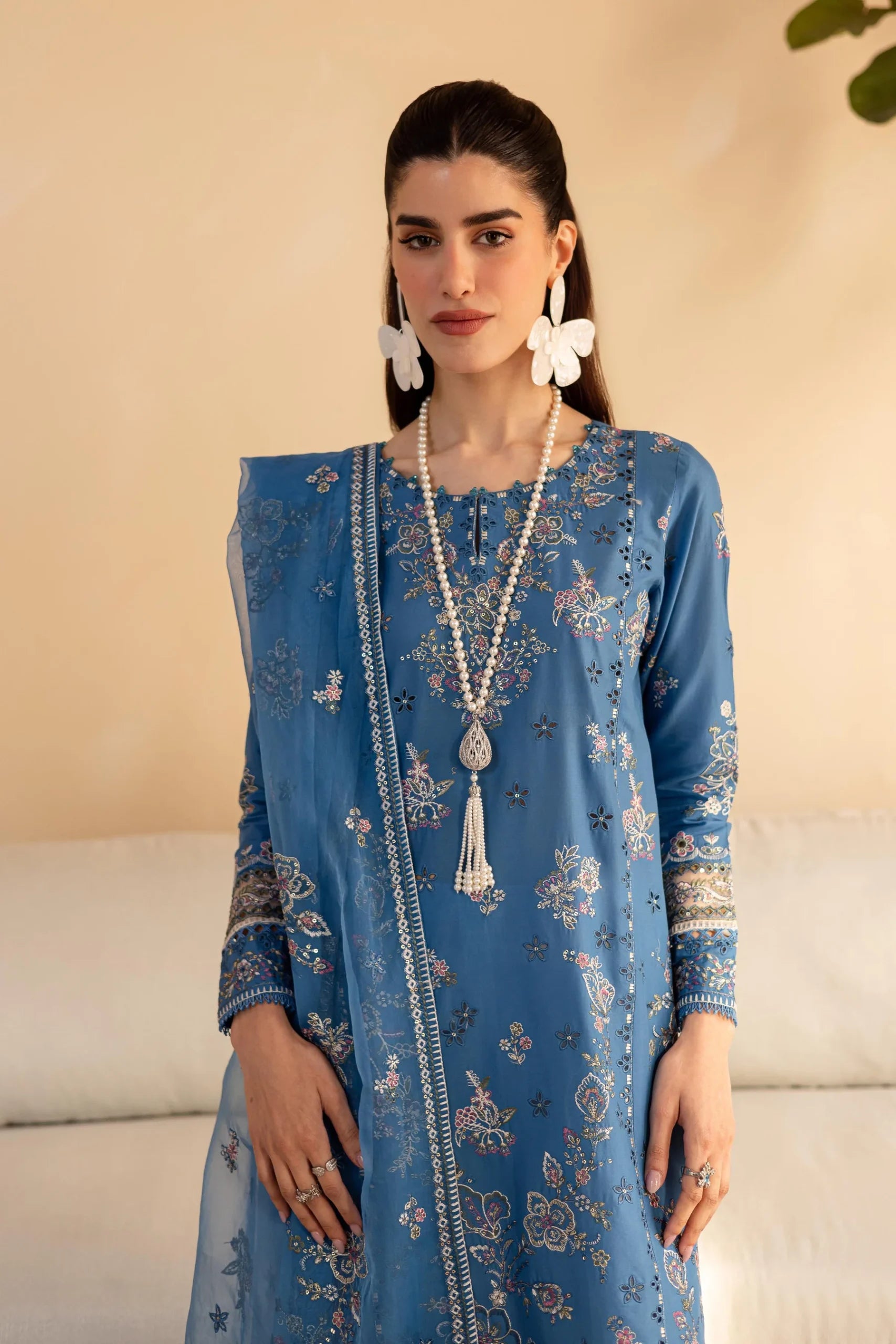 Batik 3Pc Embroidered Lawn Suit Farnando gulbuy.com