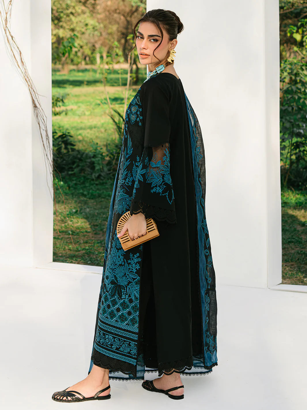 Binilyas 3Pc Embroidered Luxury Lawn Suit 235-B gulbuy.com