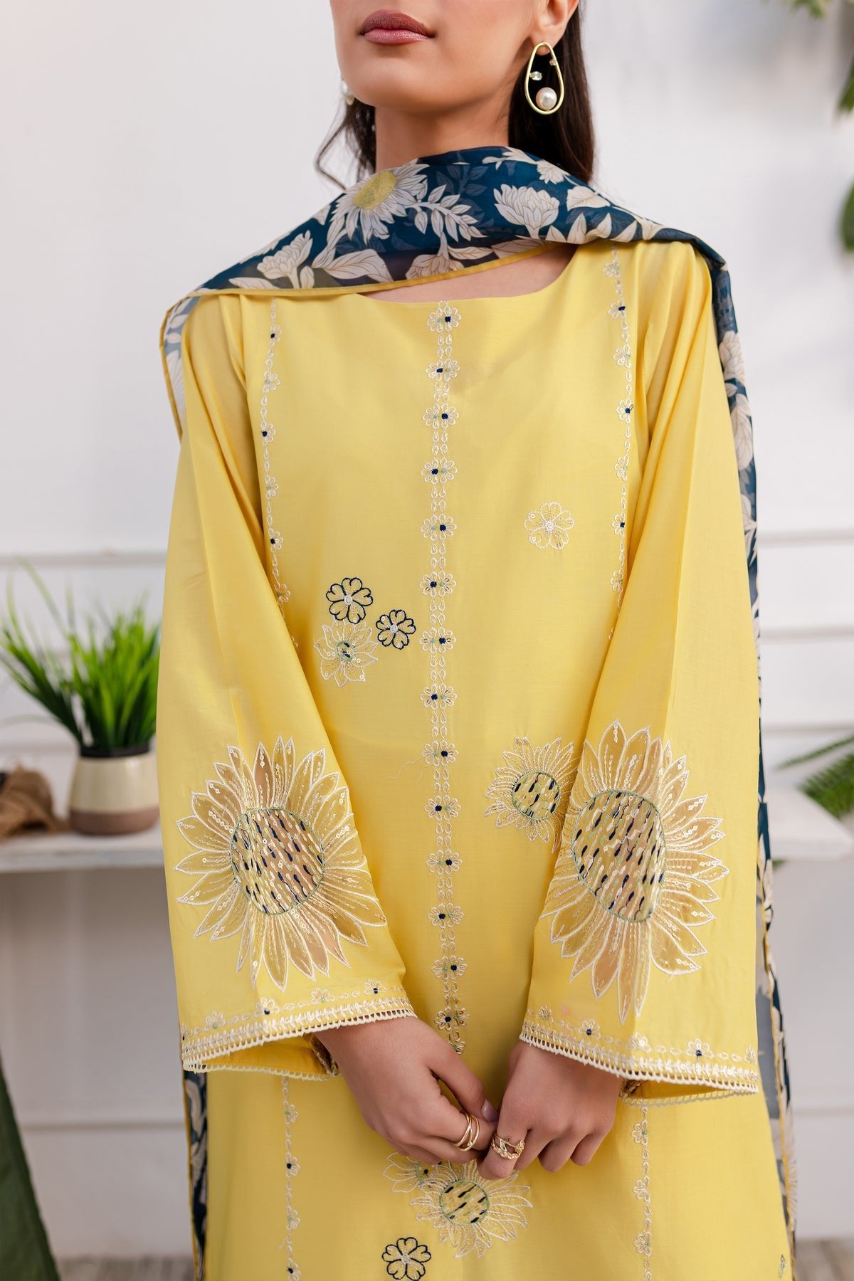 Batik 3Pc Embroidered Lawn Suit (Arela-3pc)