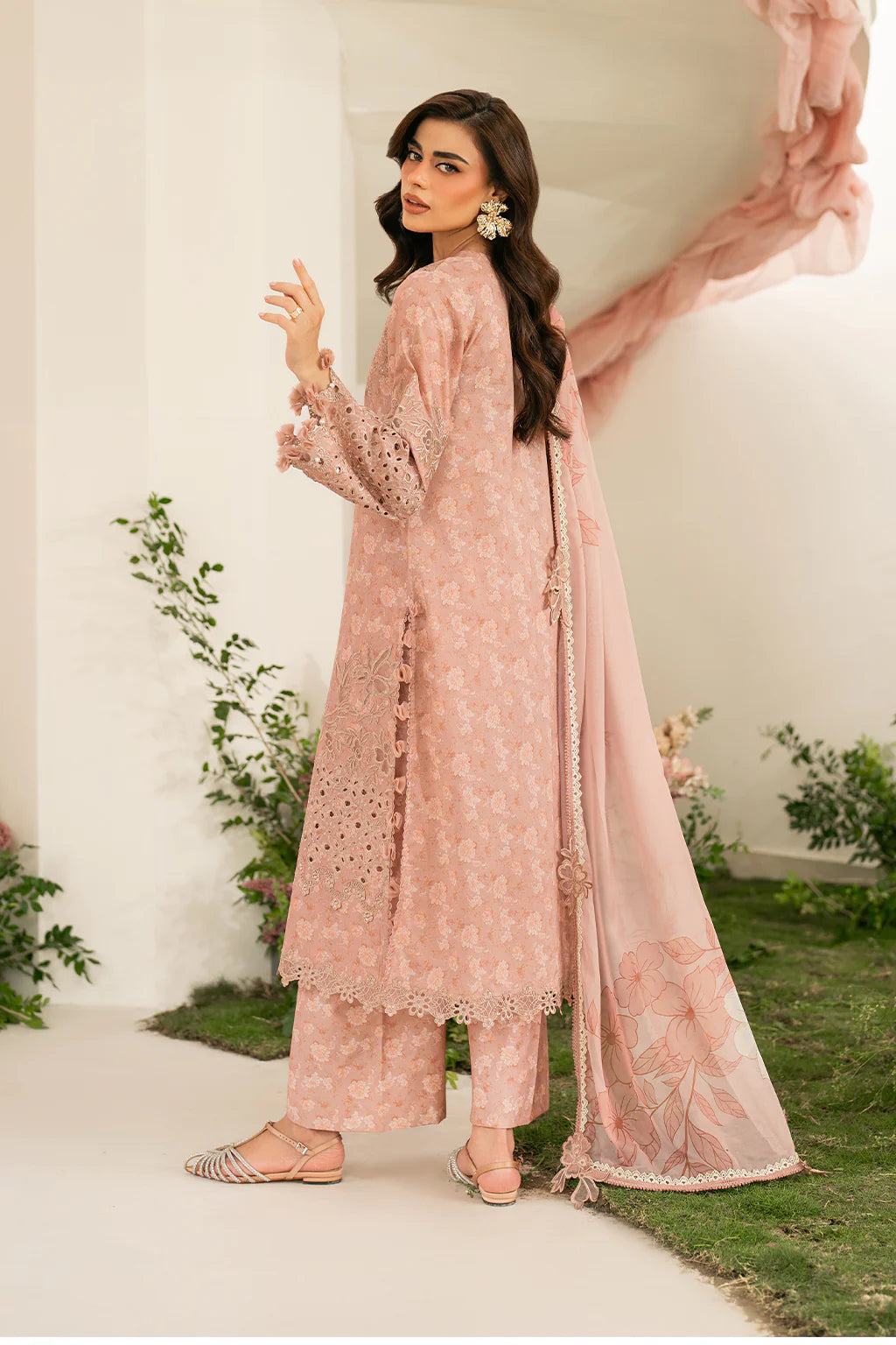 Iznik 3Pc Embroidered Lawn Suit IFE-12 gulbuy.com