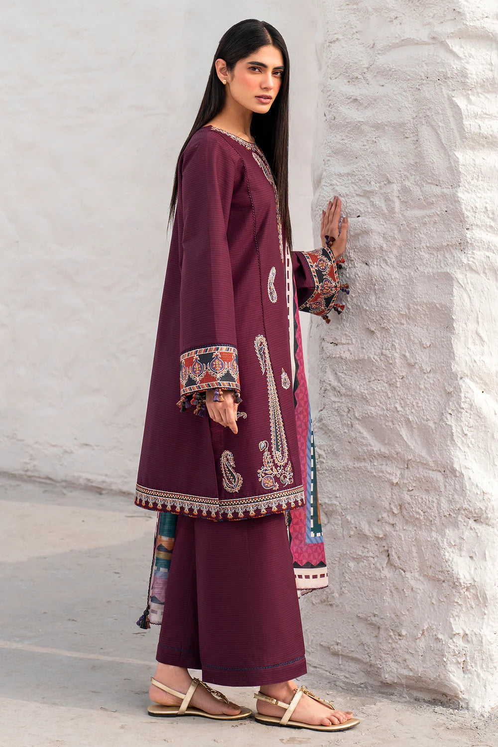 Jazmin 3Pc Embroidered Lawn Suit USE-9128 gulbuy.com