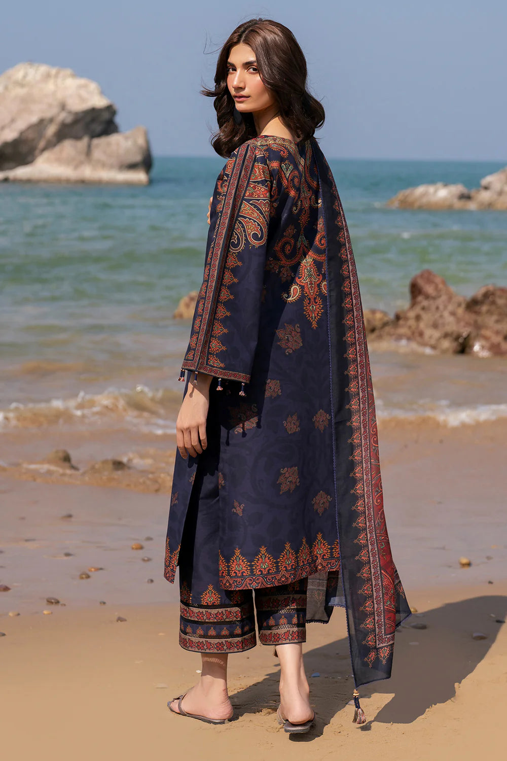 Jazmin 3Pc Digital Printed Lawn Suit USE-9171 gulbuy.com
