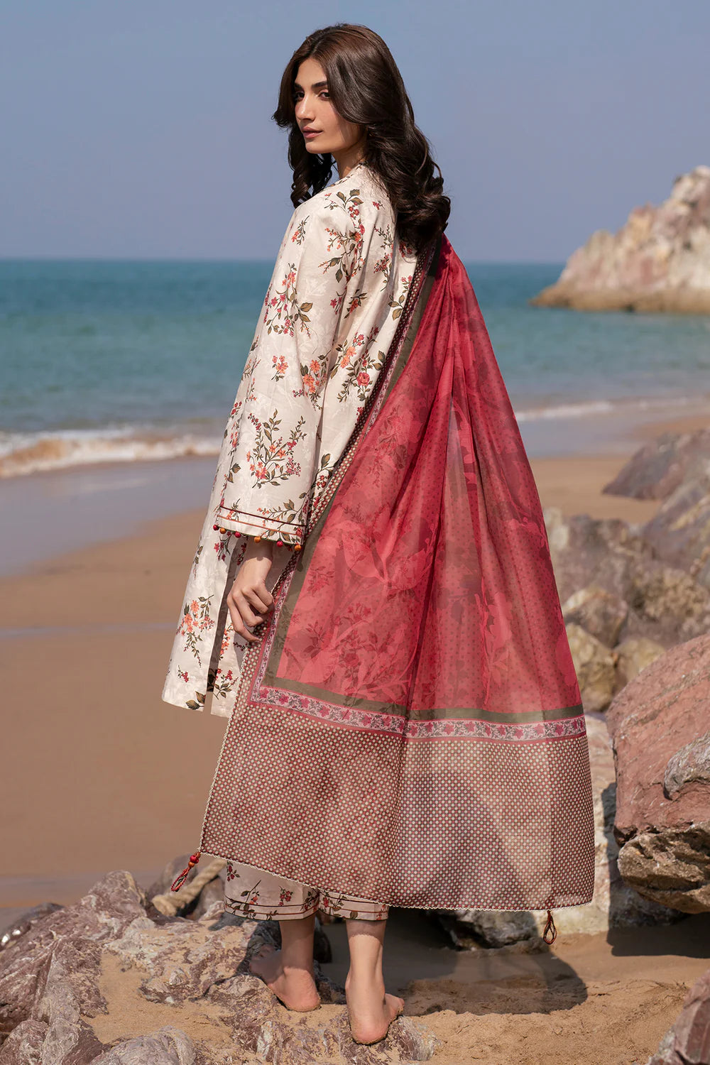 Jazmin 3Pc Digital Printed Lawn Suit USE-9157 gulbuy.com