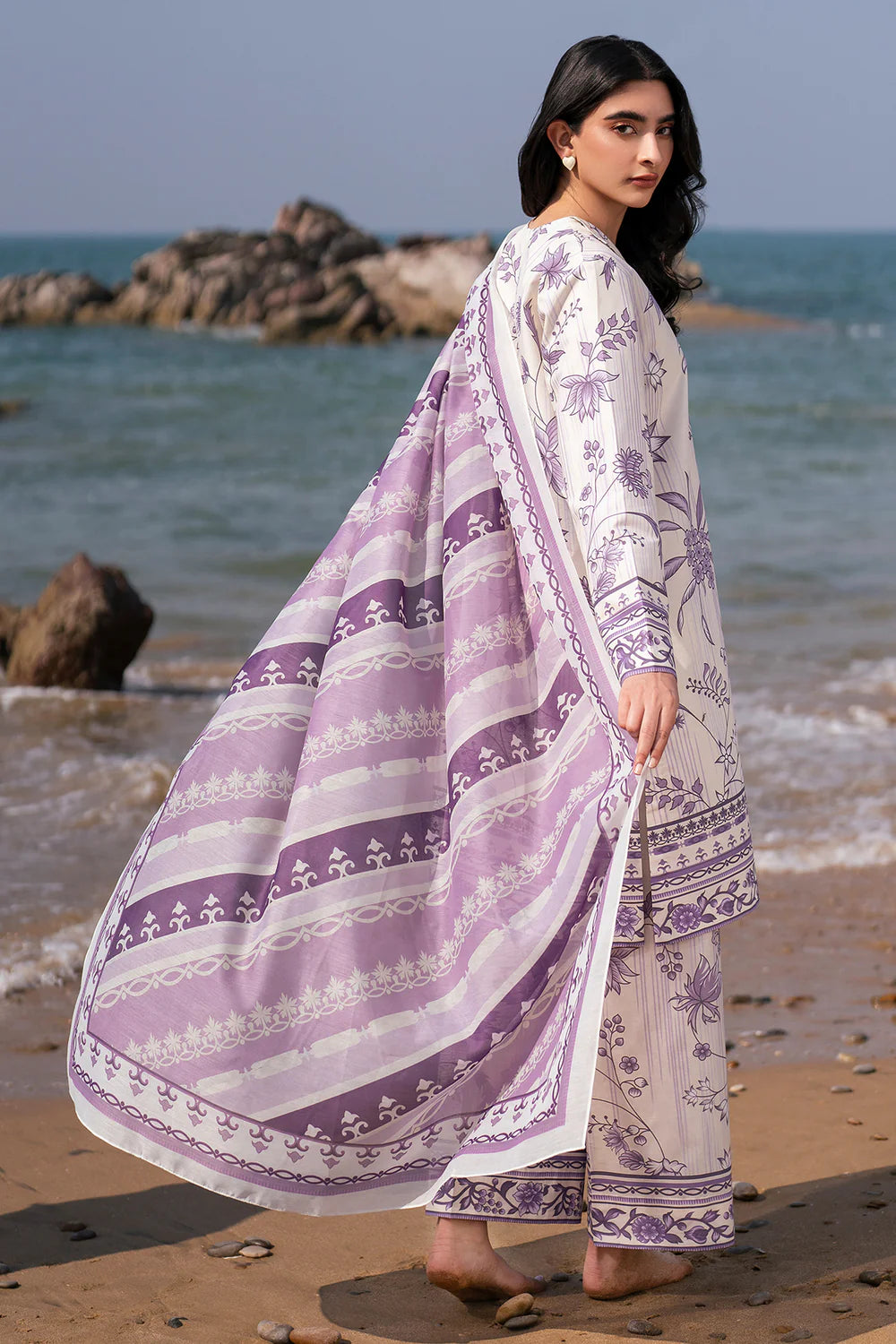 Jazmin 3Pc Digital Printed Lawn Suit USE-9159 gulbuy.com