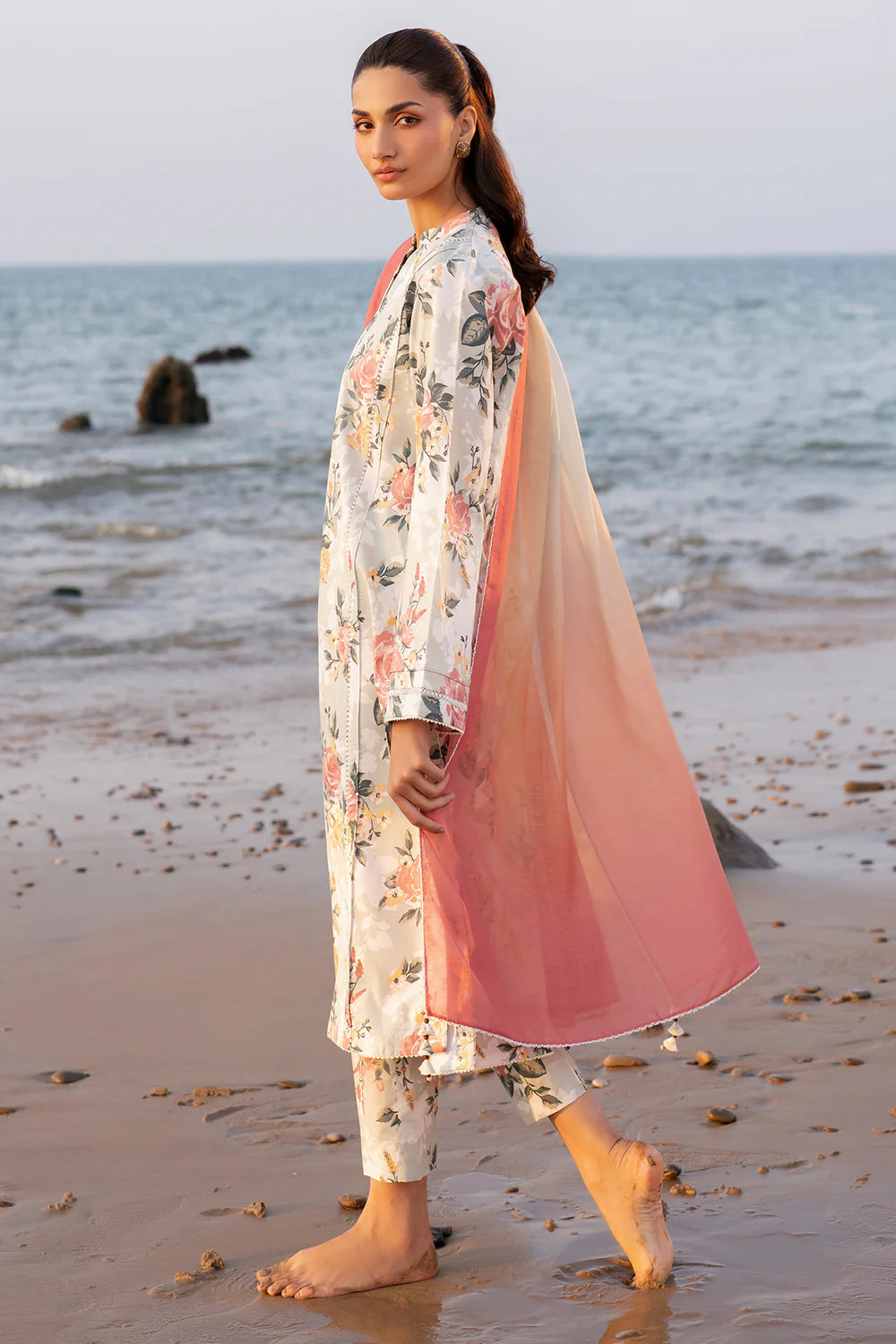 Jazmin 3Pc Digital Printed Lawn Suit USE-9156 gulbuy.com