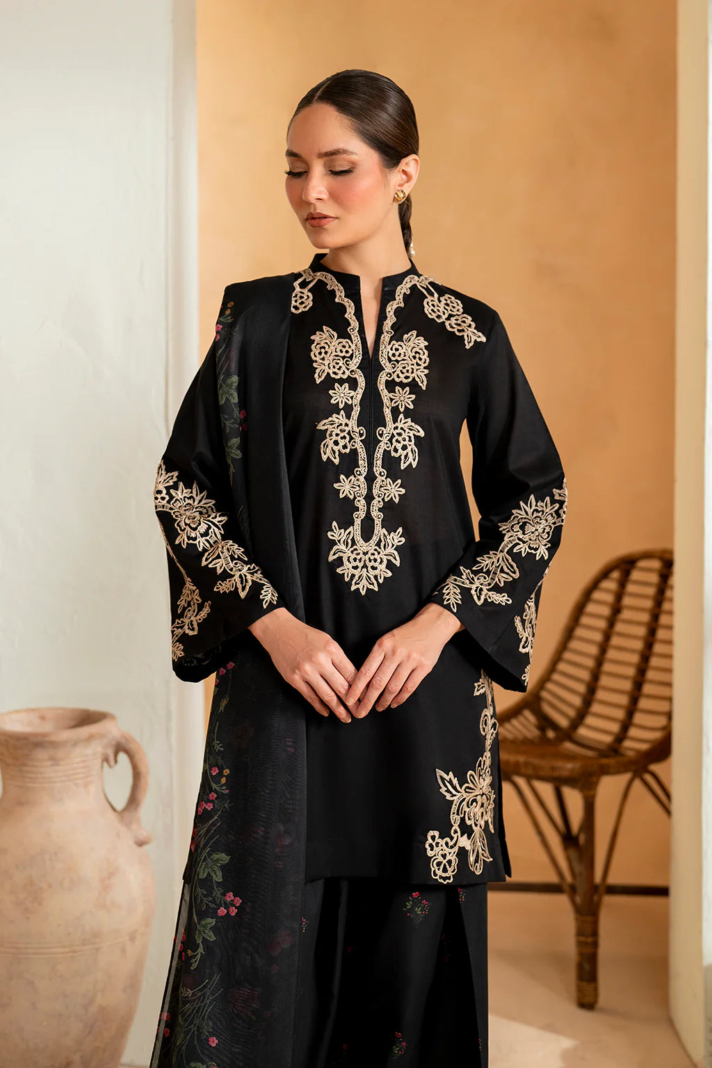 Iznik 3Pc Embroidered Lawn Suit UE-476 gulbuy.com