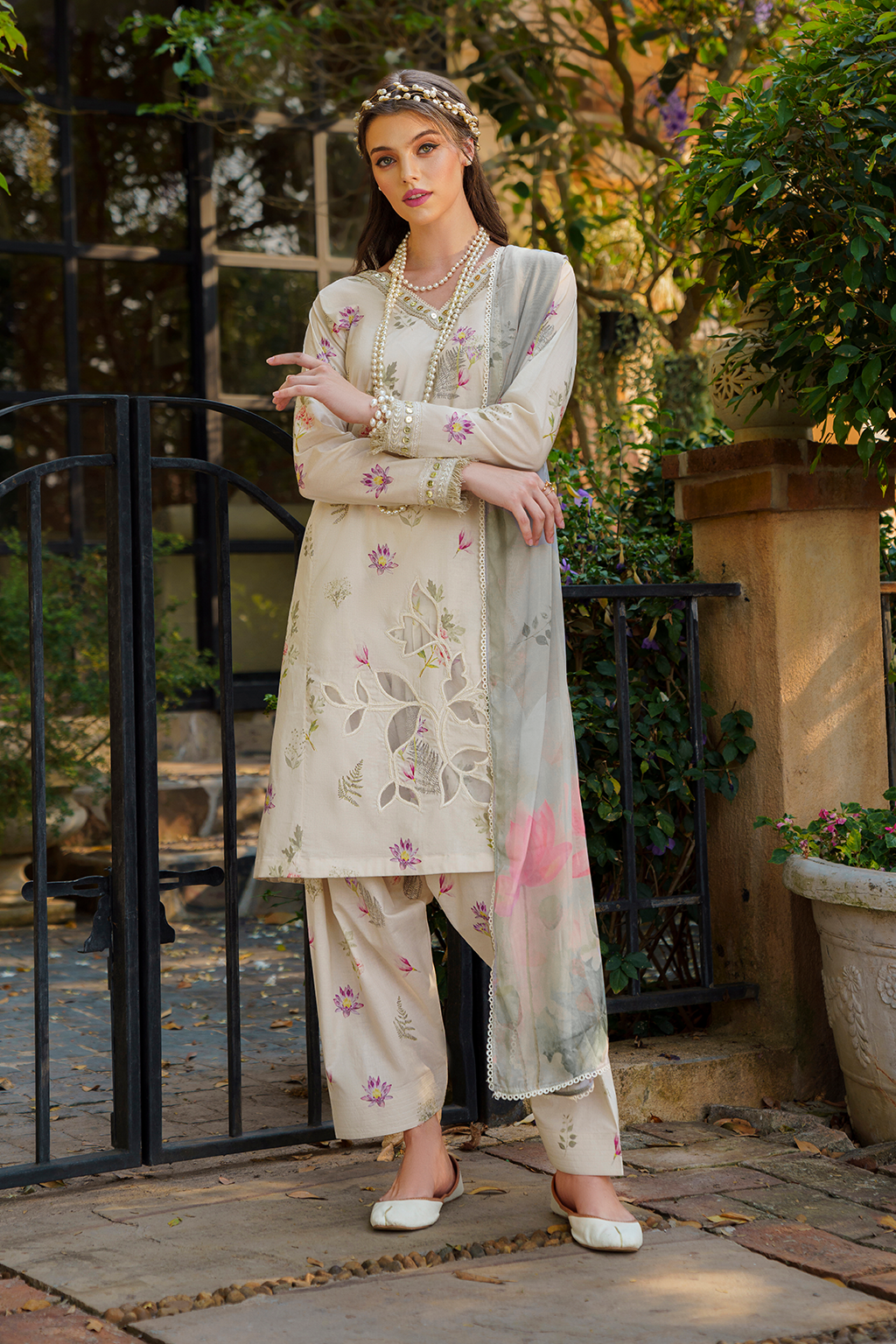 3 PIECE IZNIK PRINTED LAWN SUIT (UE-236)