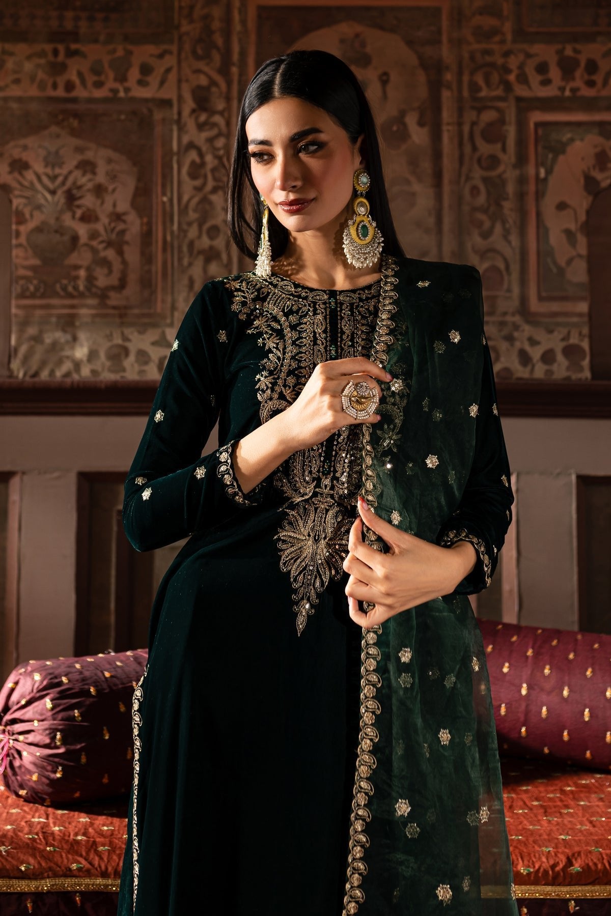 Batik 3Pc Embroidered Velvet Luxe Pret Laira gulbuy.com