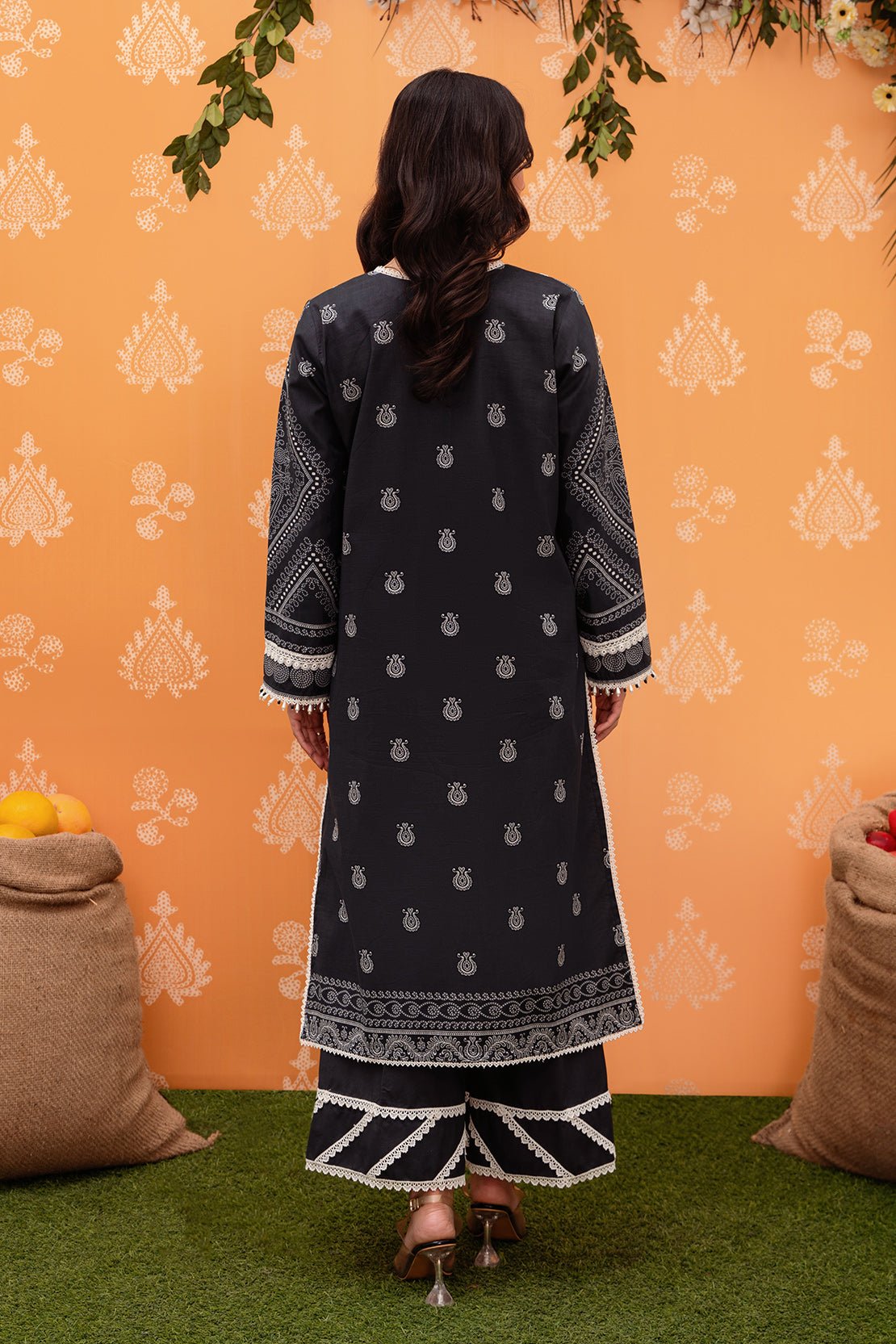 SO KAMAL 2PC PRINTED LAWN SUIT (DPL 3783-Suit)
