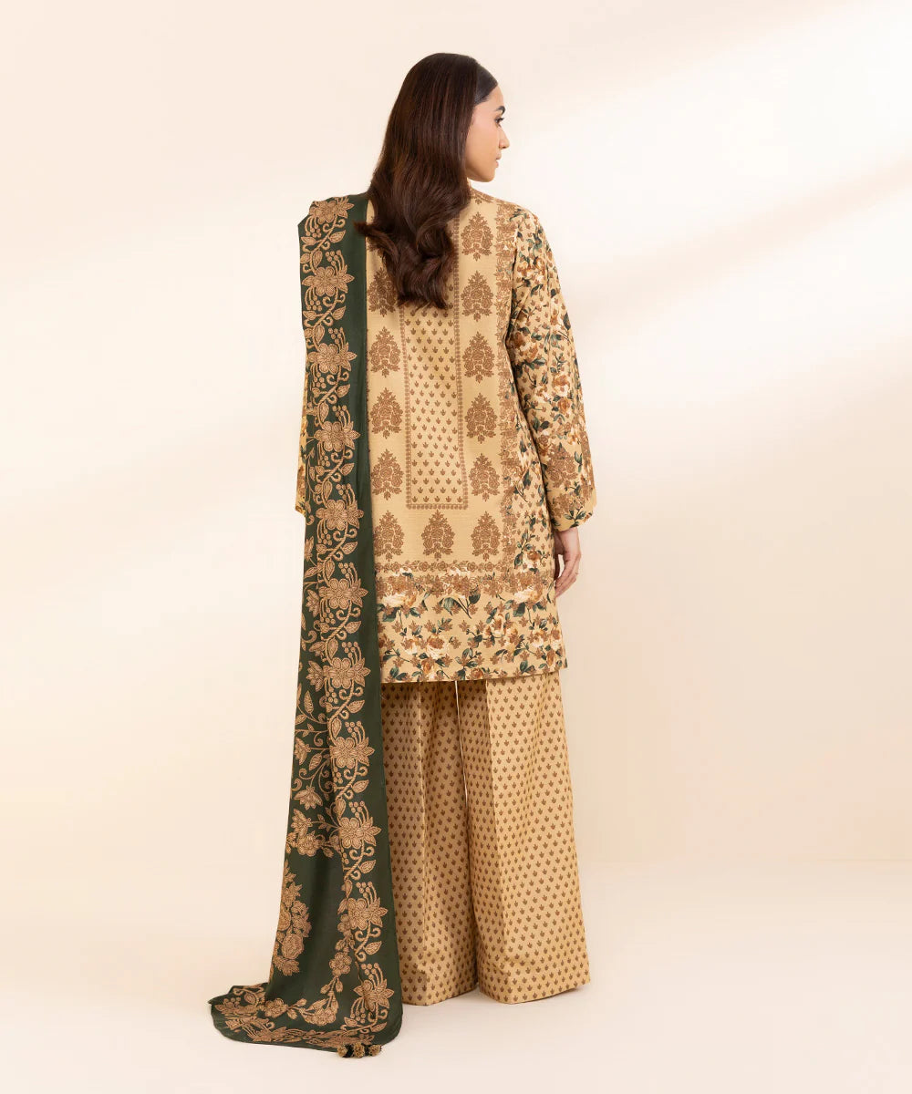 SAPPHIRE 3Pc Printed khaddar Suit 3PDY24V940AT gulbuy.com