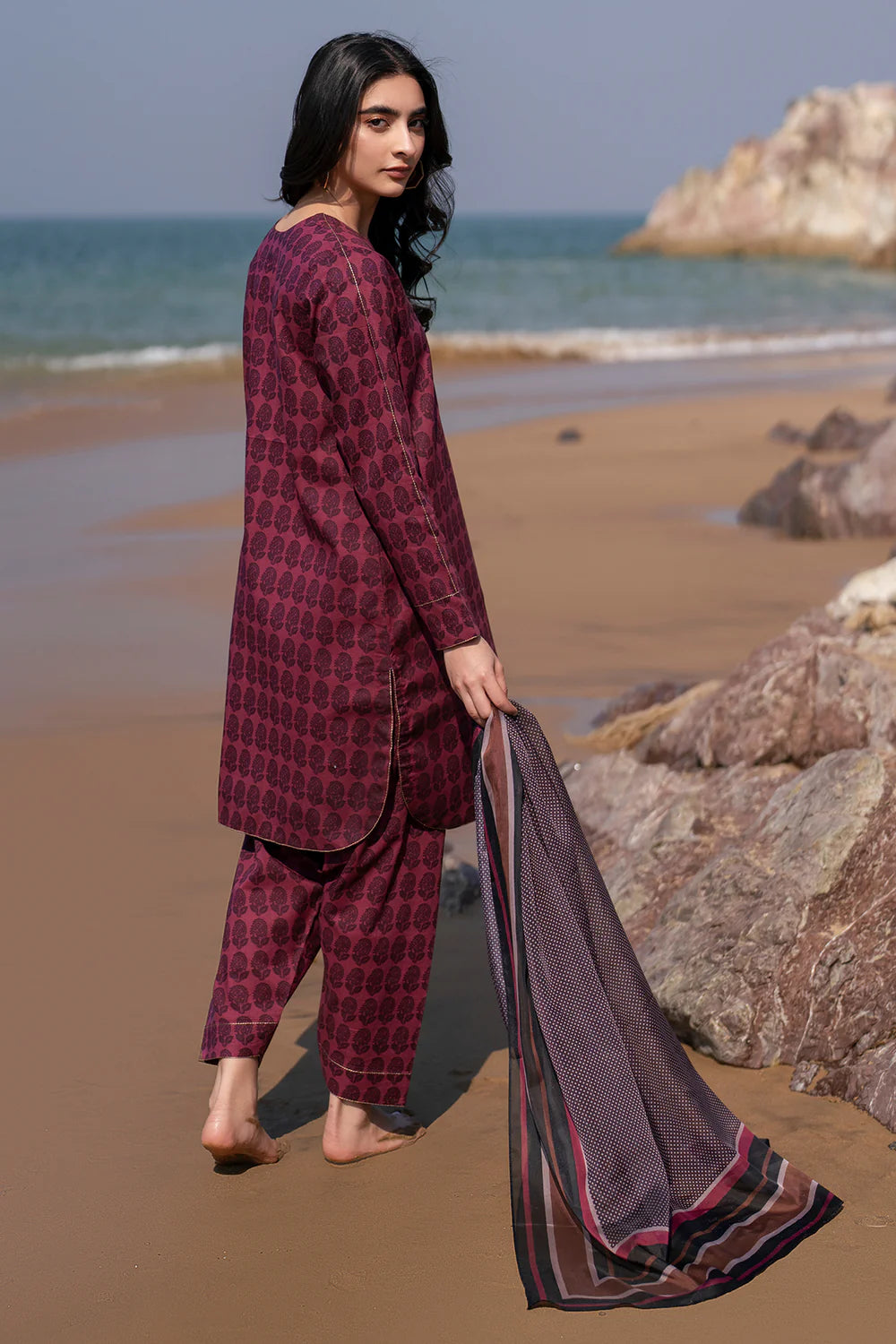 Jazmin 3Pc Digital Printed Lawn Suit USE-9165 gulbuy.com