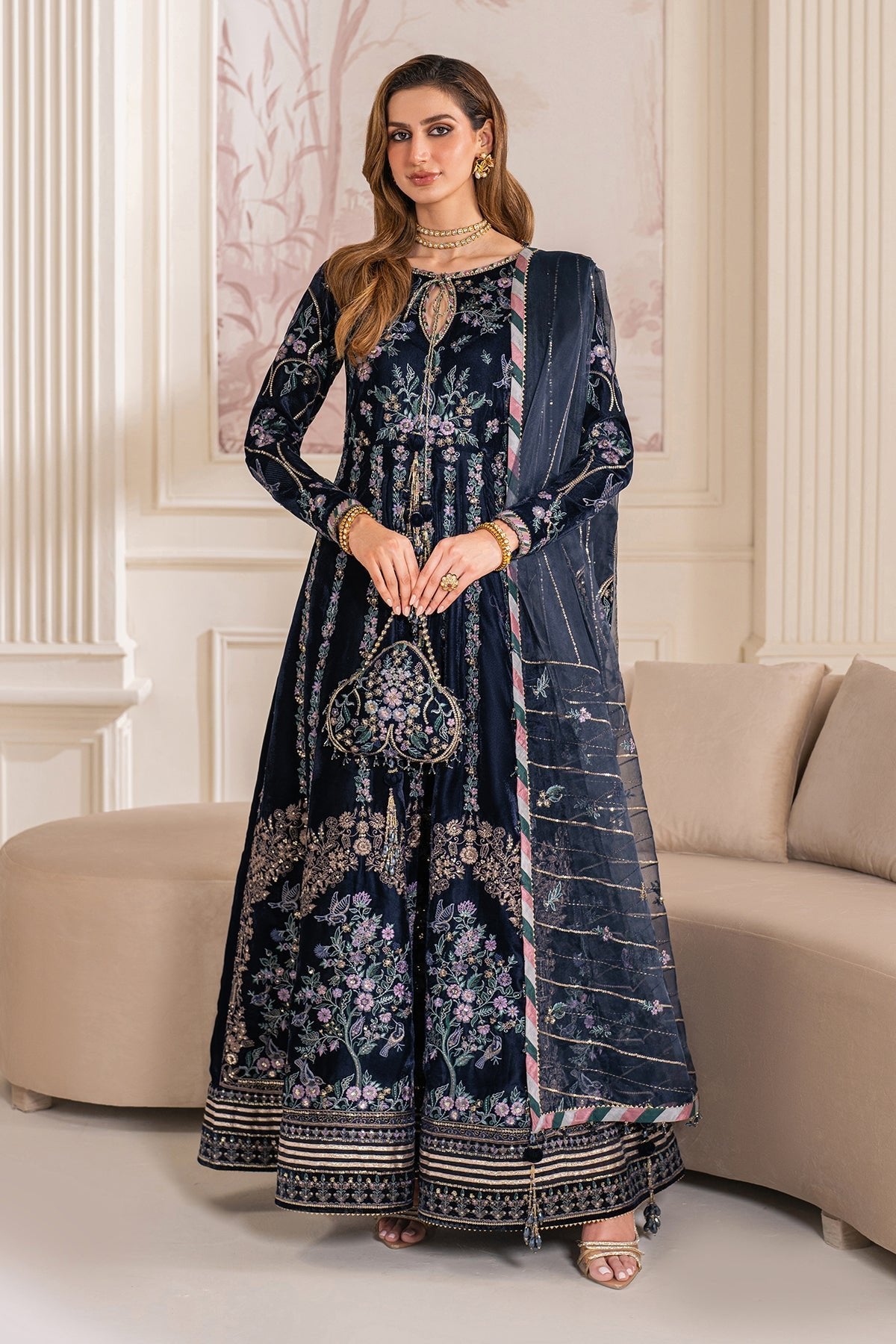 BAROQUE 3PC EMBROIDERED VELVET UF-751