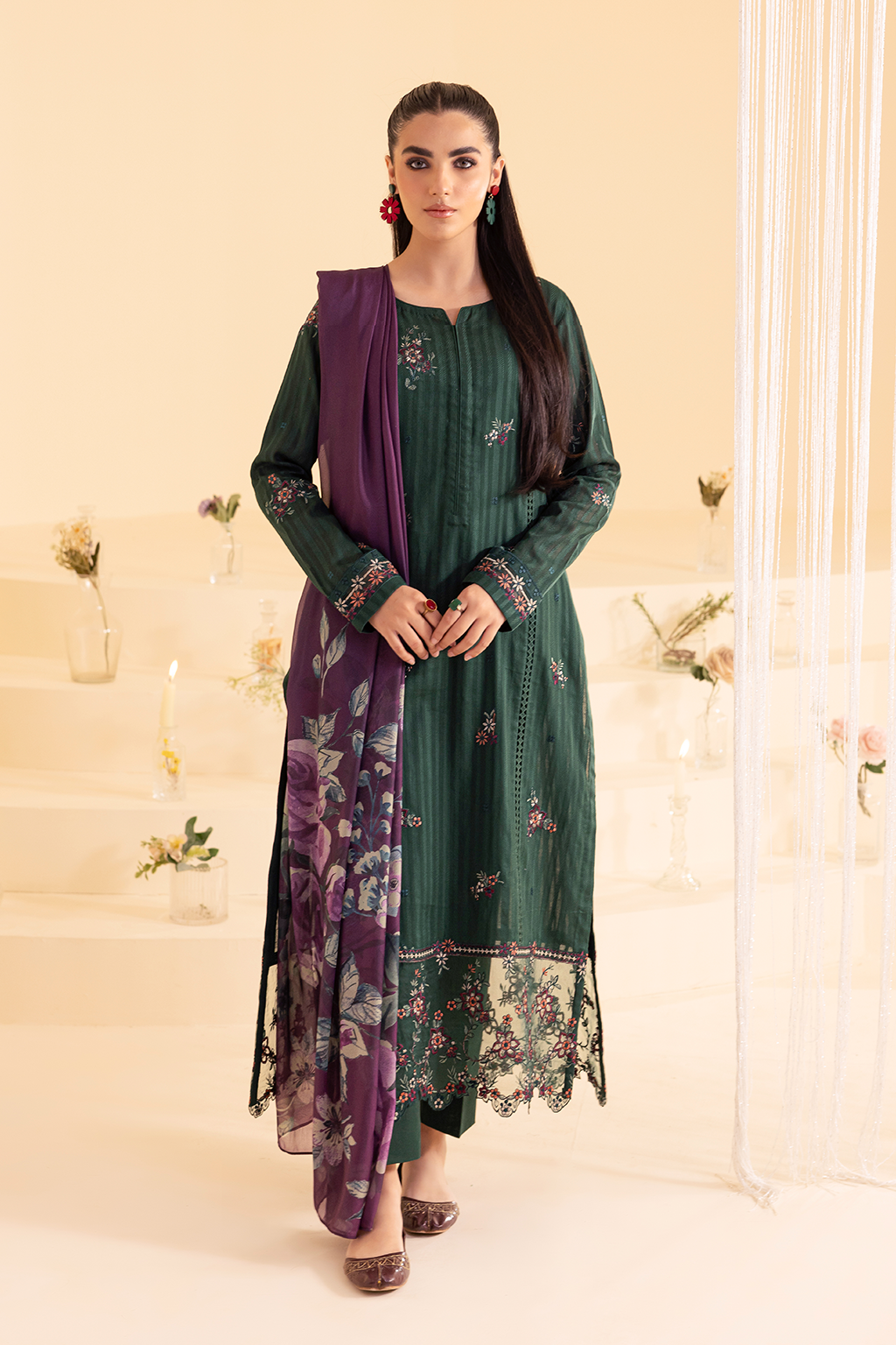3 PIECE IZNIK EMBROIDERED LAWN SUIT (UE-250)