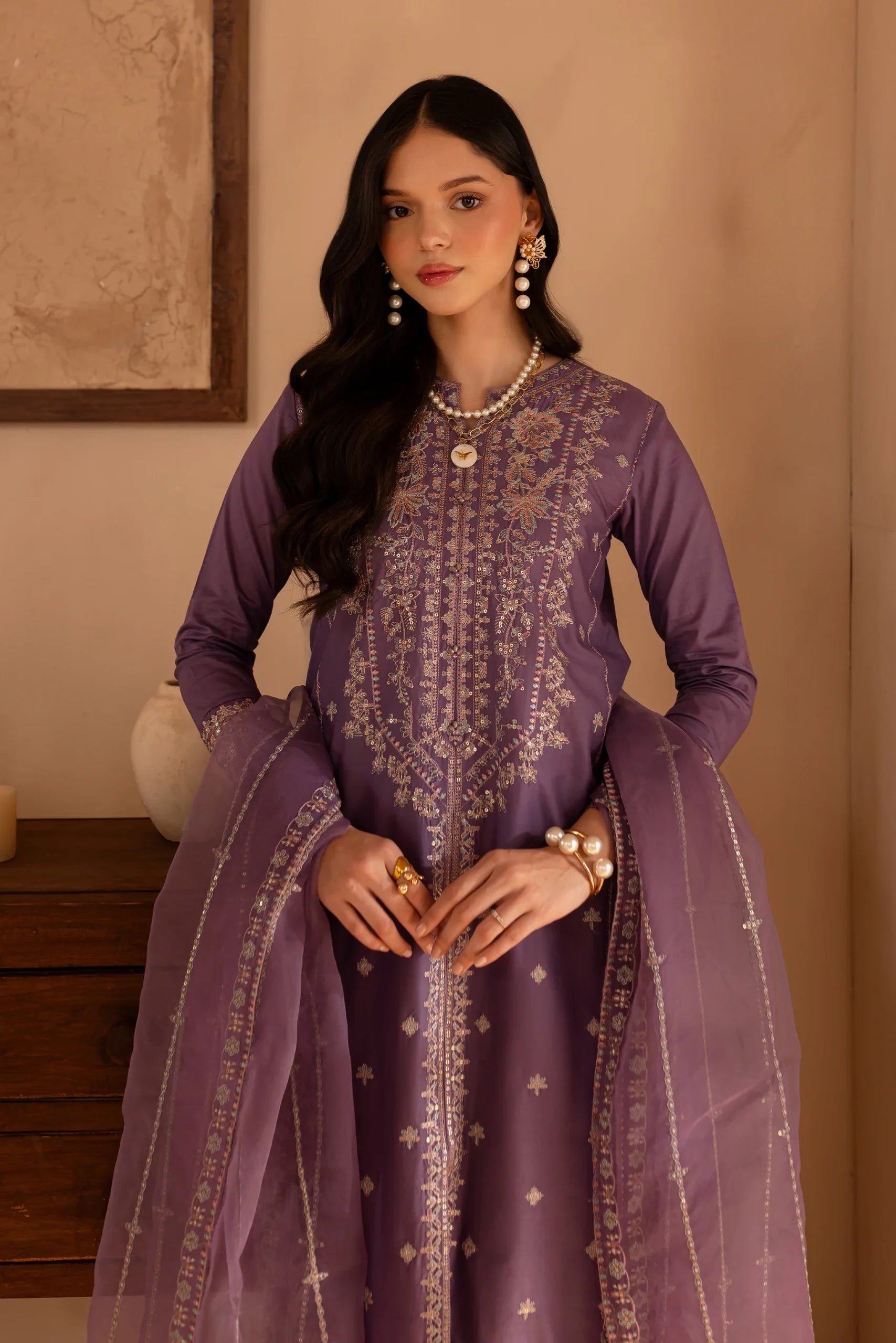 Batik 3Pc Embroidered Lawn Suit Khoyo gulbuy.com