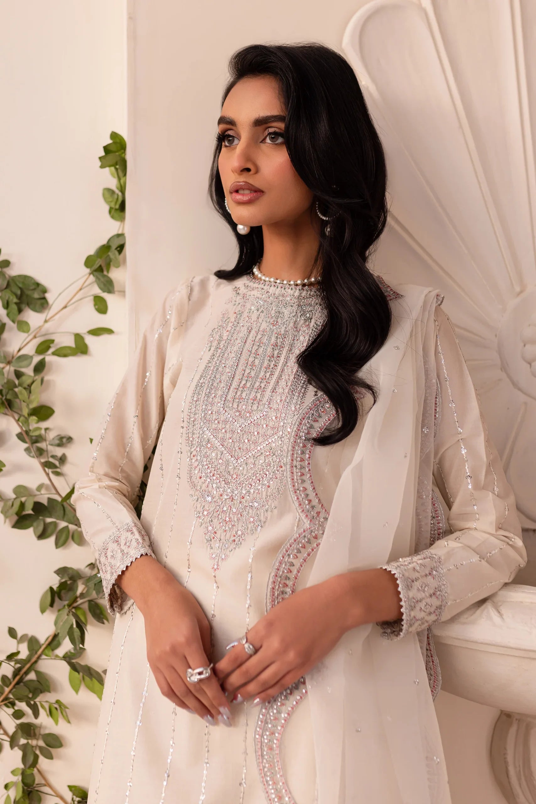 Batik 3Pc Embroidered Lawn Suit Feeha gulbuy.com