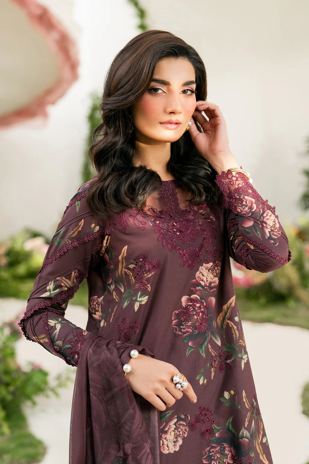 Iznik 3Pc Embroidered Lawn Suit IFE-10 gulbuy.com