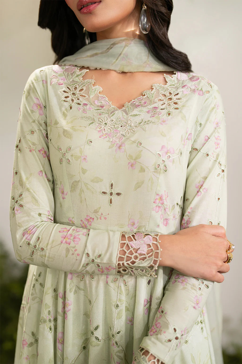 Iznik 3Pc Embroidered Lawn Suit IFE-11 gulbuy.com