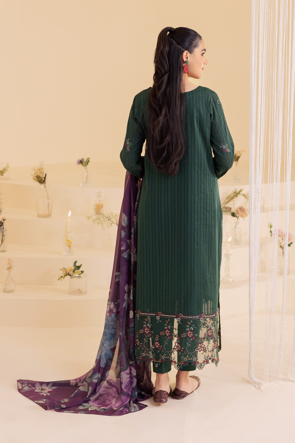 3 PIECE IZNIK EMBROIDERED LAWN SUIT (UE-250)