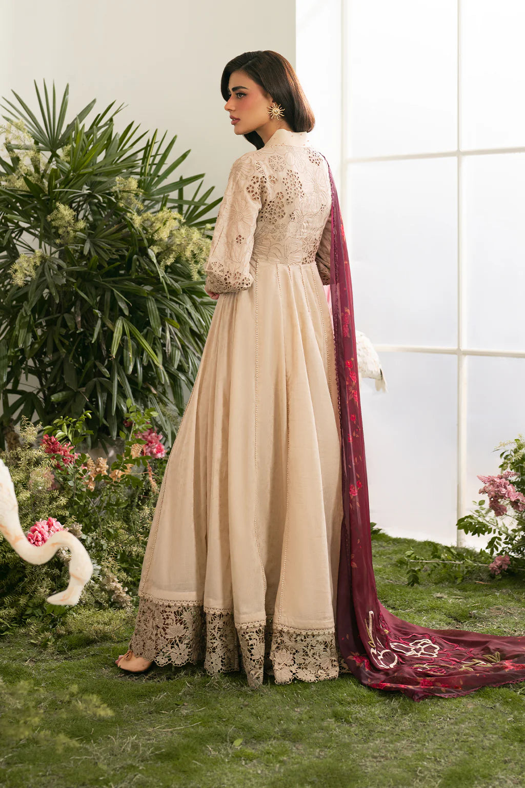 Iznik 3Pc Embroidered Lawn Suit IFE-05 gulbuy.com