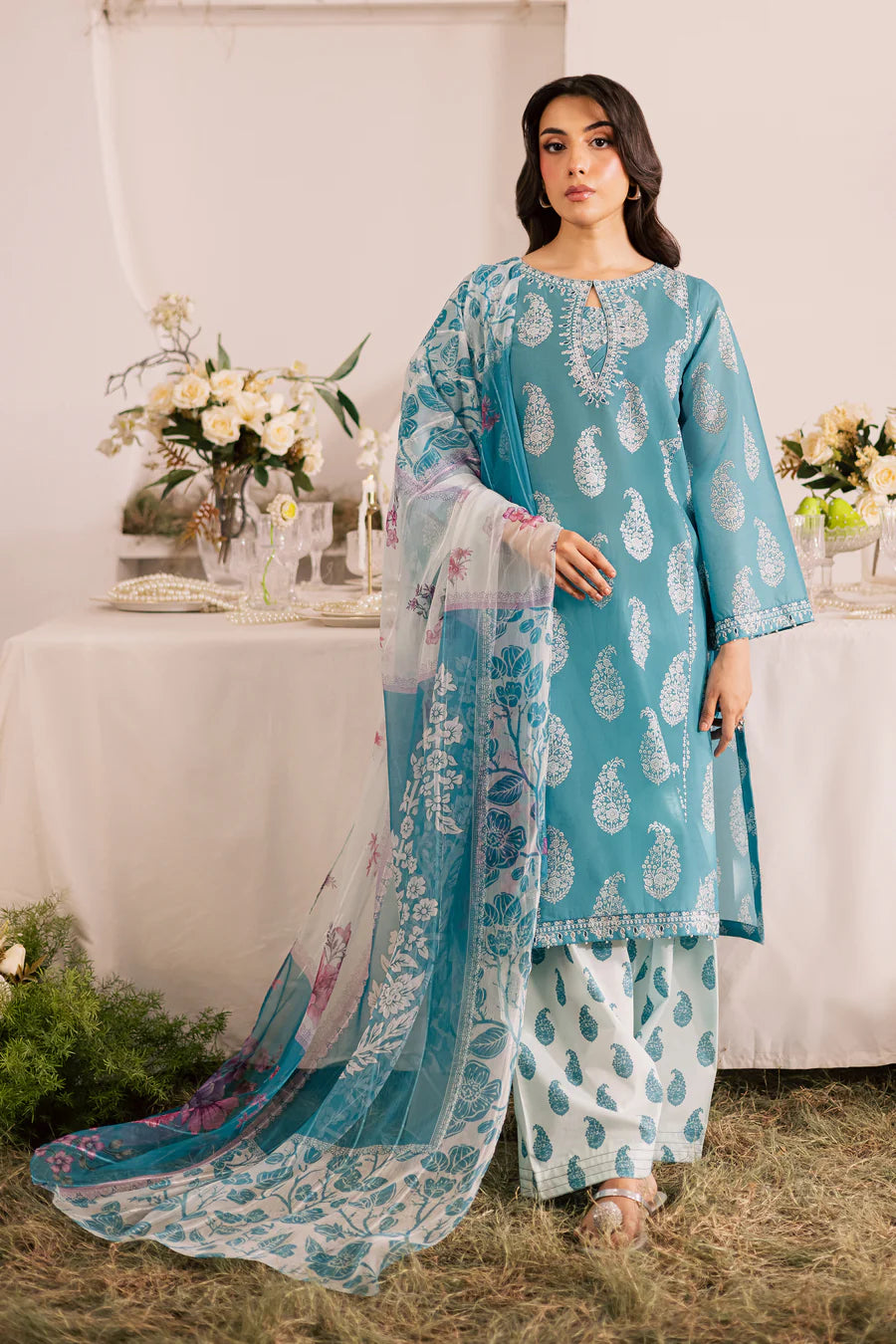 Batik 3Pc Embroidered Lawn Suit Blue Parisa XL gulbuy.com