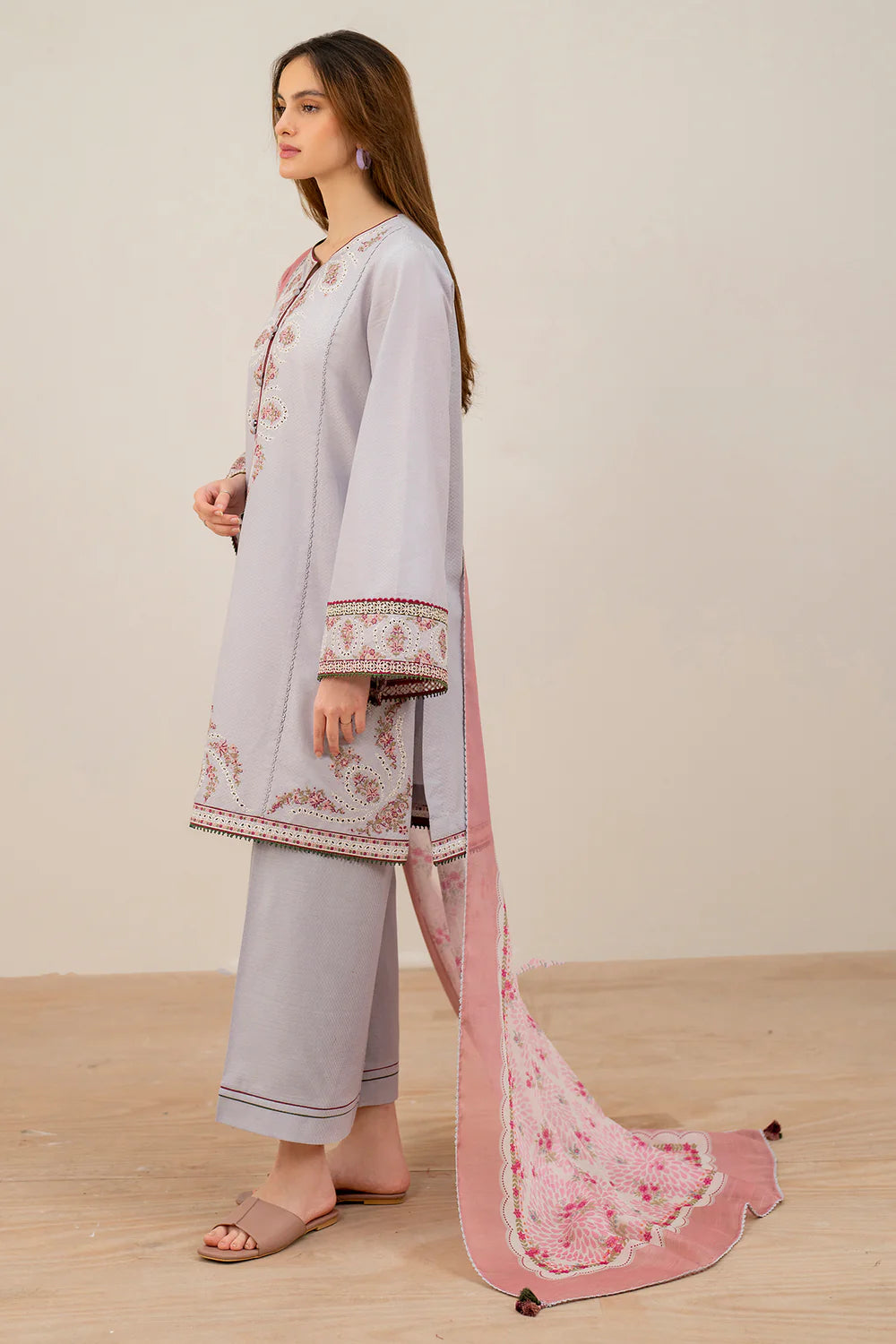Jazmin 3Pc Embroidered Lawn Suit USE-9129 gulbuy.com