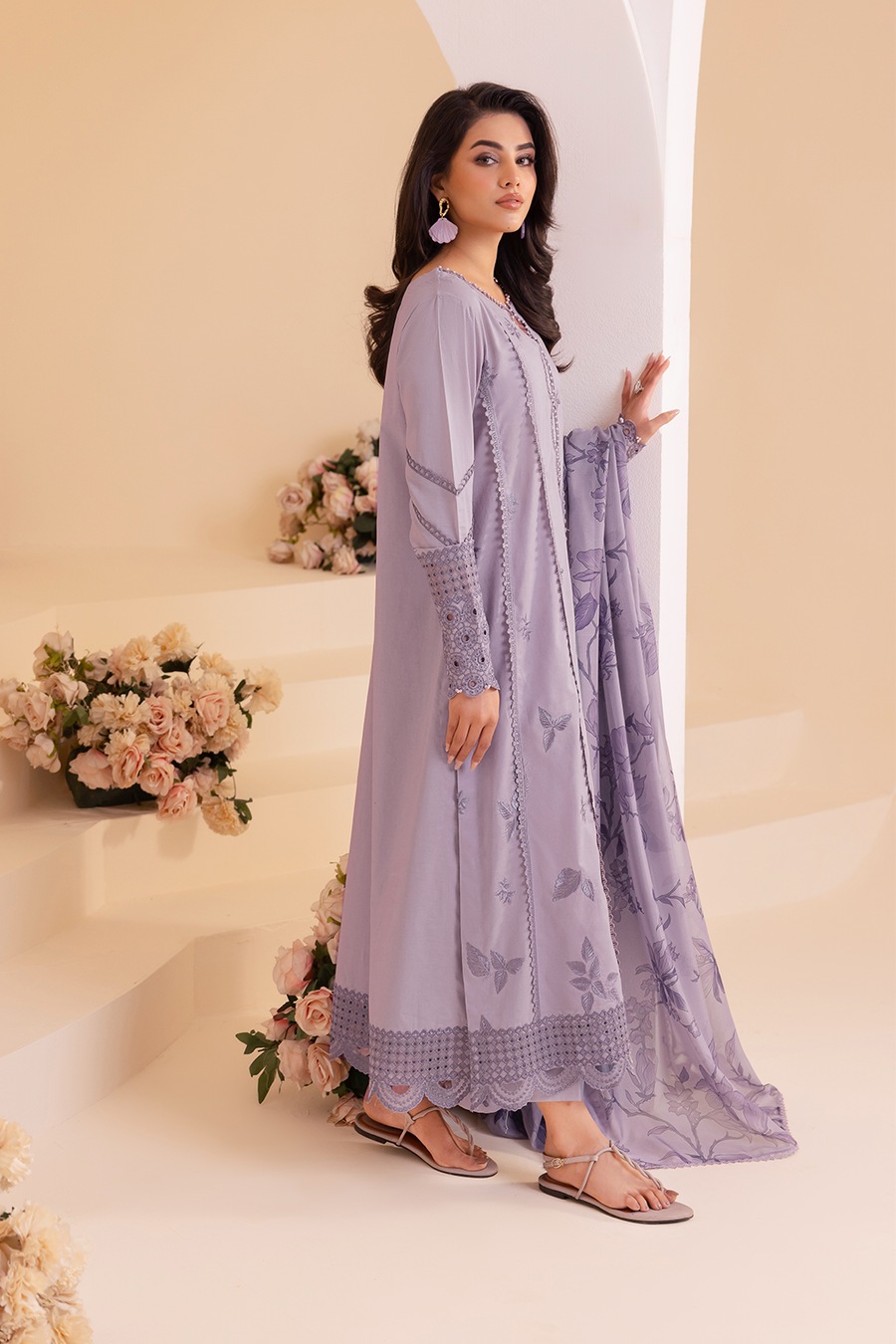 3 PIECE IZNIK EMBROIDERED LAWN SUIT (UE-252)