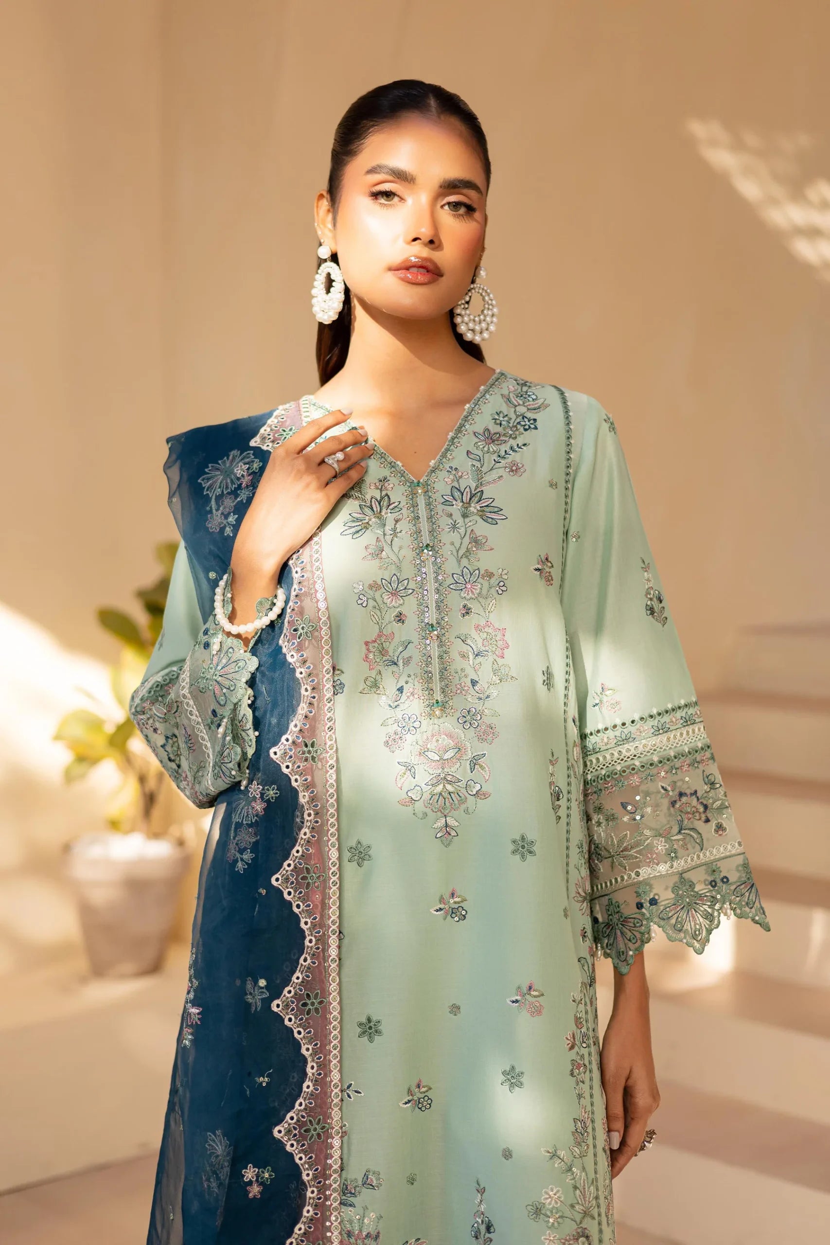 Batik 3Pc Embroidered Lawn Suit Asterin gulbuy.com
