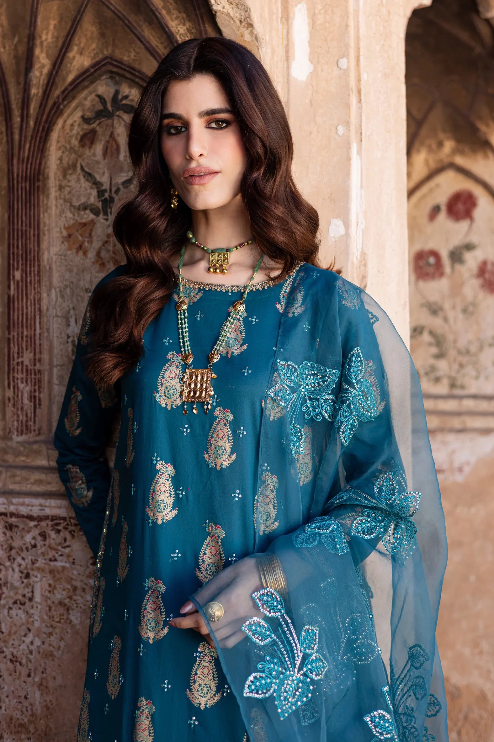 Batik 3Pc Embroidered Lawn Suit Crisp gulbuy.com